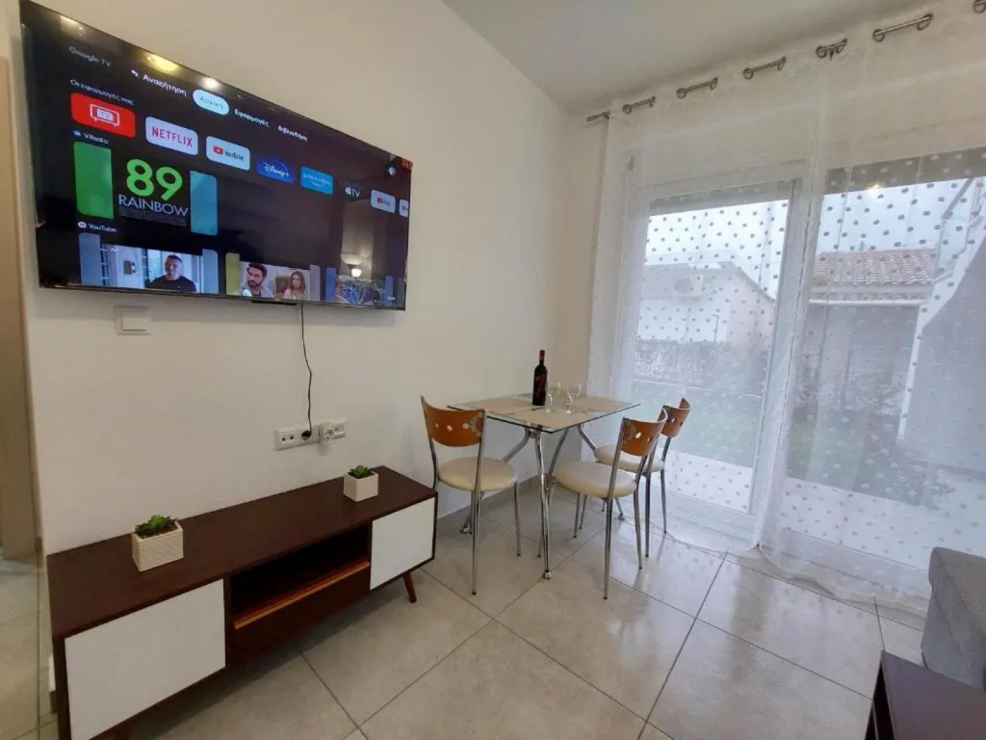 Ofrynio Luxury Apartment & Pool