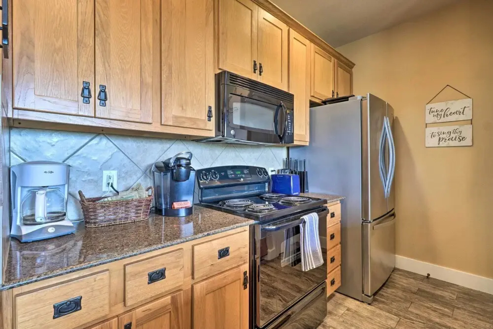 Lake Travis Condo W/ Resort Amenity Access!