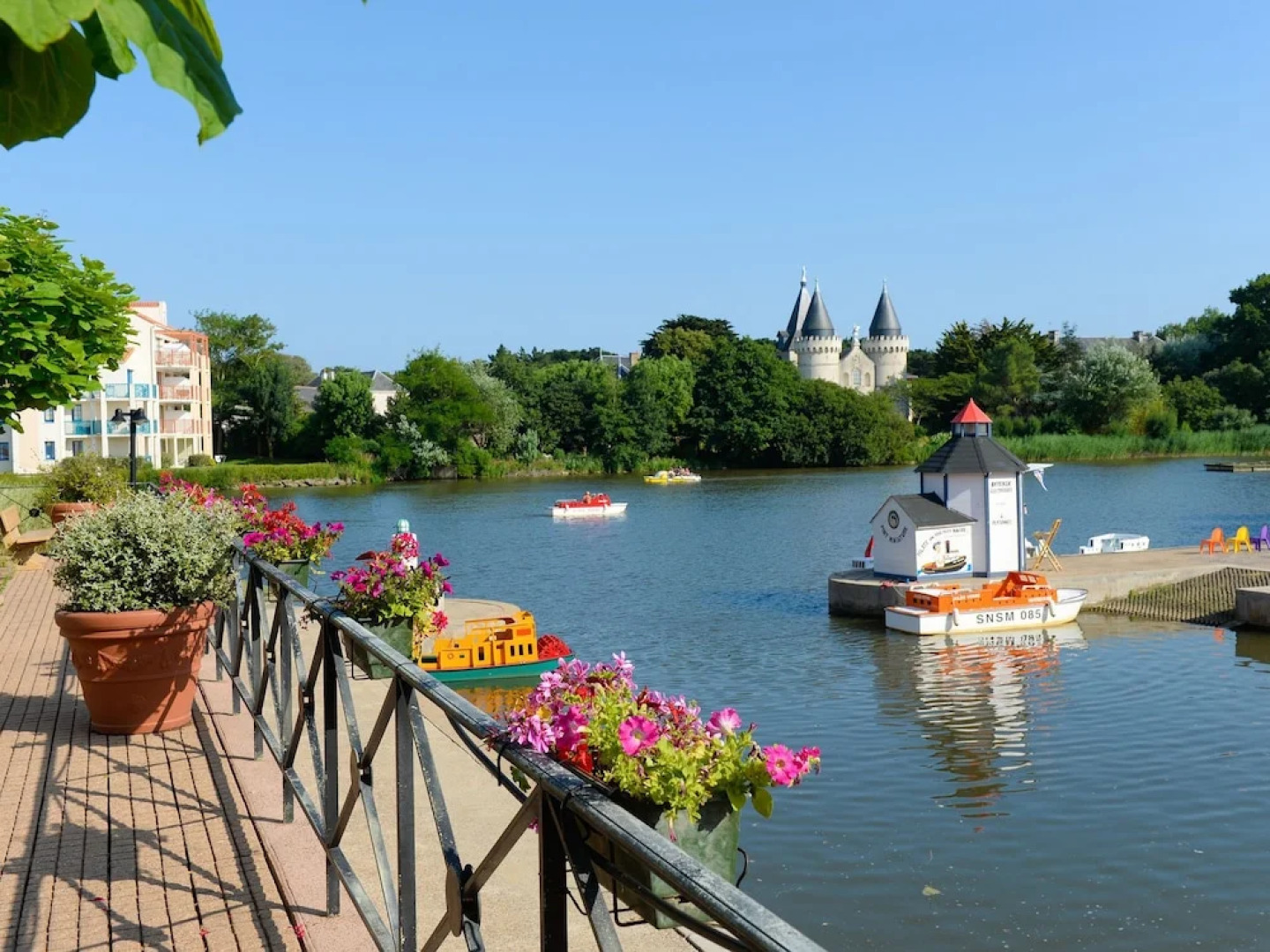 Stylish Holiday Home Located Near a Lake in the Vendée