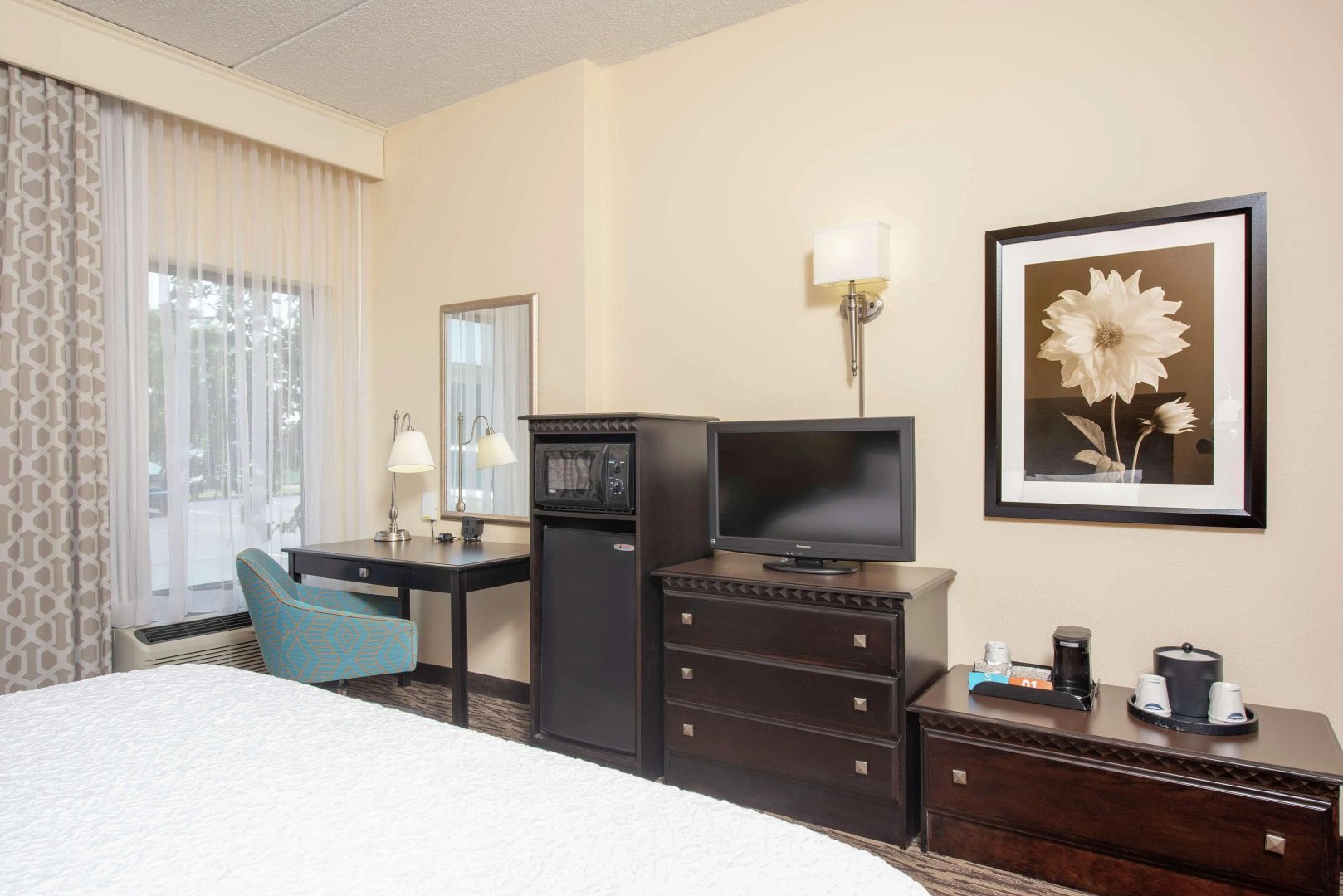 Hampton Inn & Suites Cleveland-Airport/Middleburg Heights