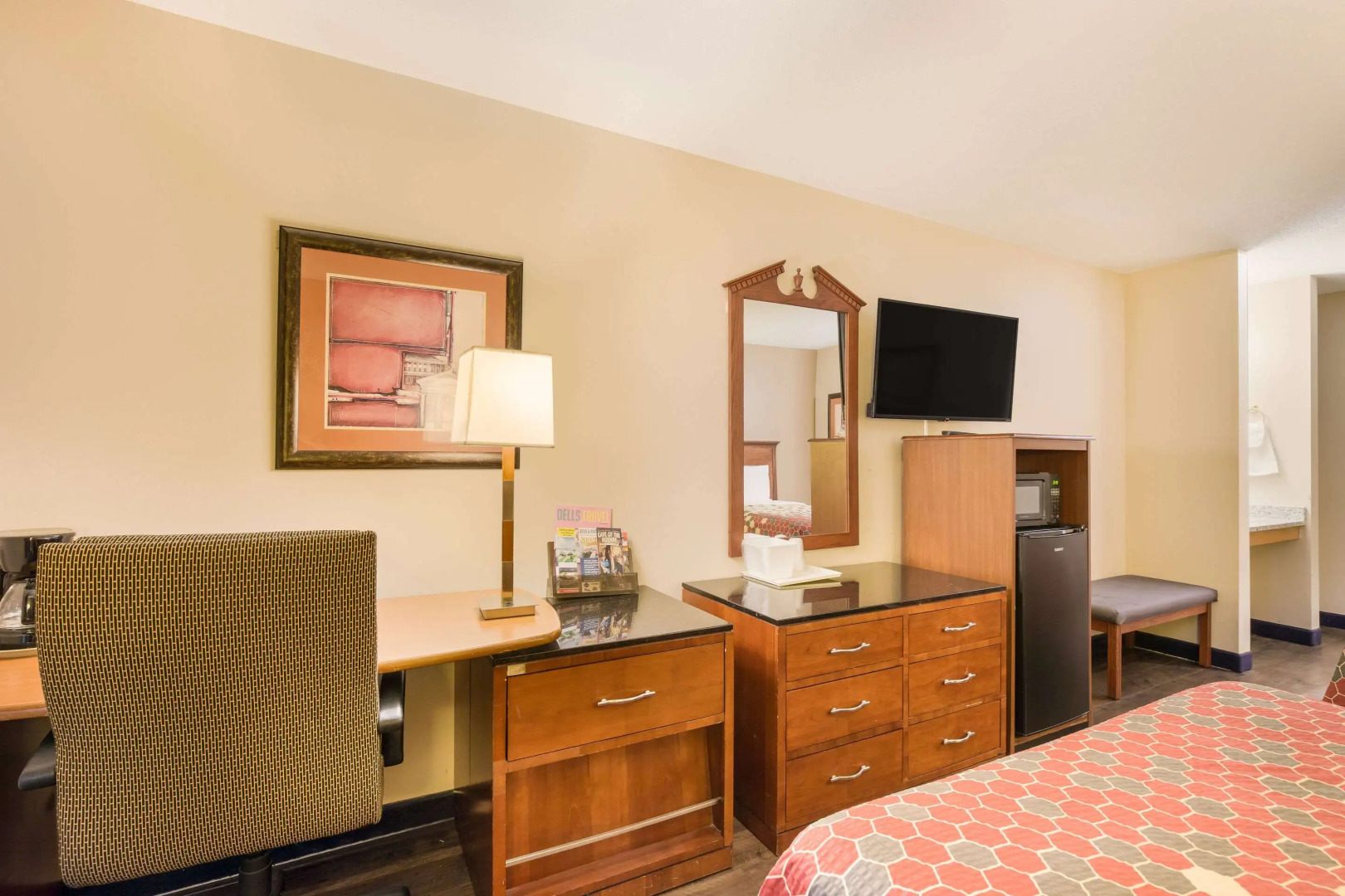 Econo Lodge Lake Mills