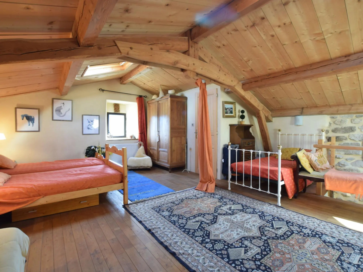 Stunning, Detached Holiday Home With Heatable Pool