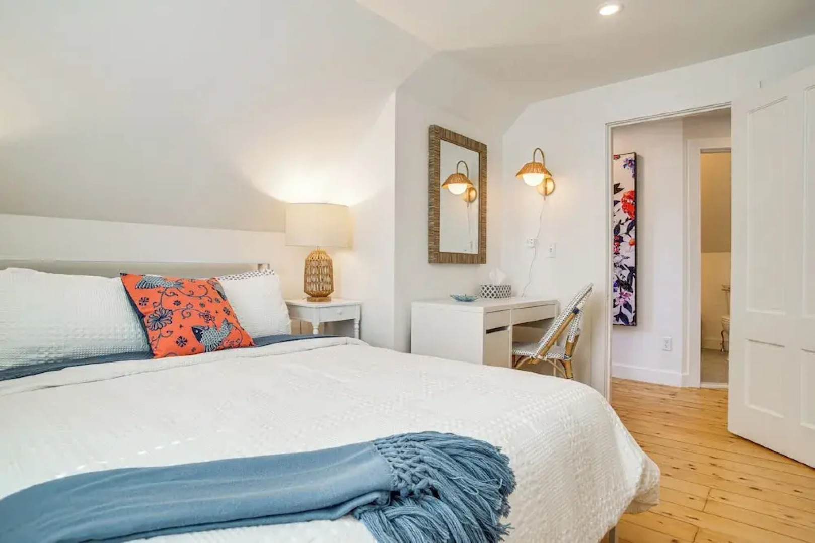 Pocasset Home w/ Kayaks & Bikes: Walk to 2 Beaches