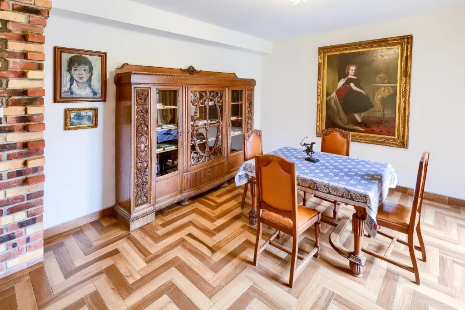 Folwark Białych Bocianów