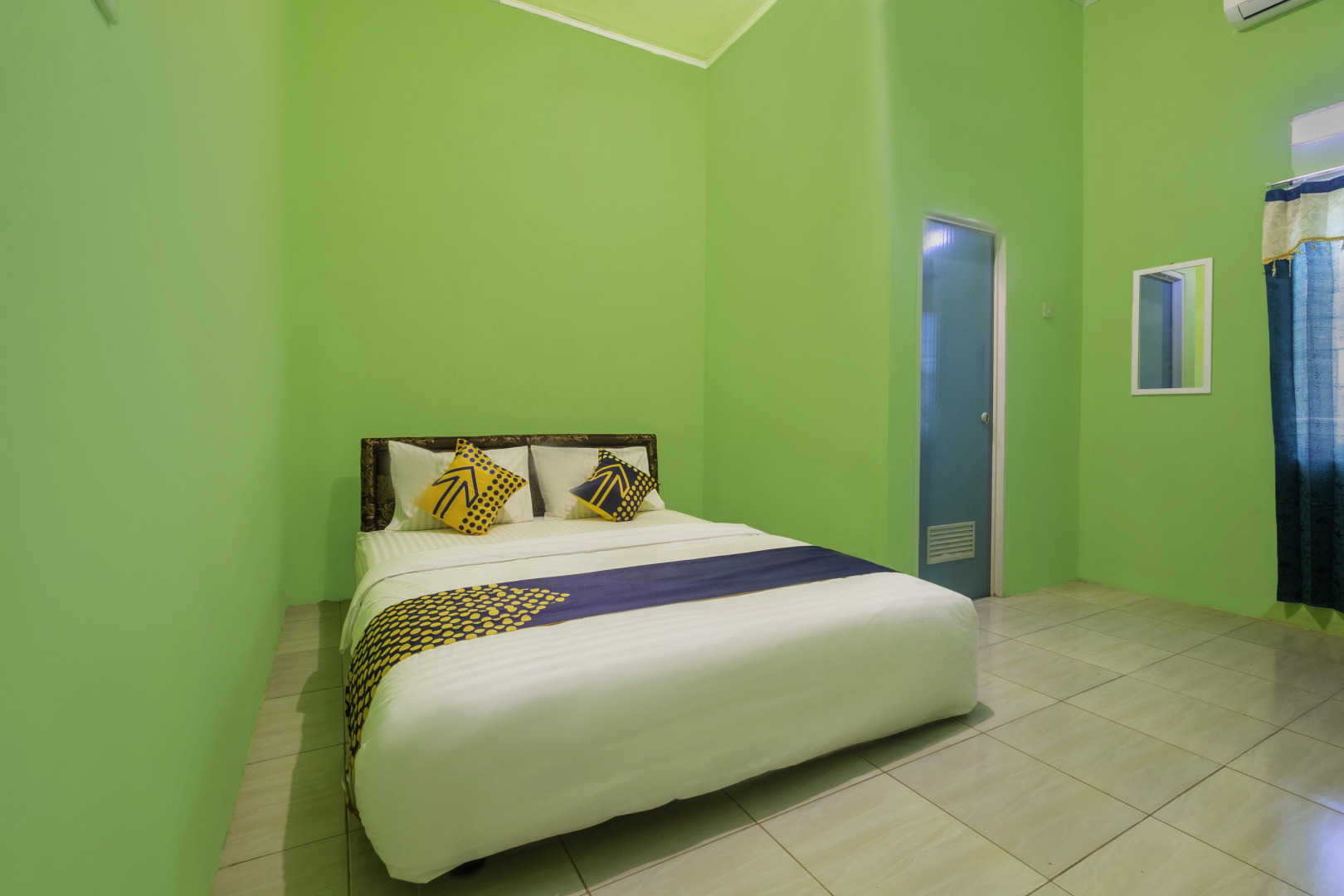 OYO 2859 Fatan Costel Syariah