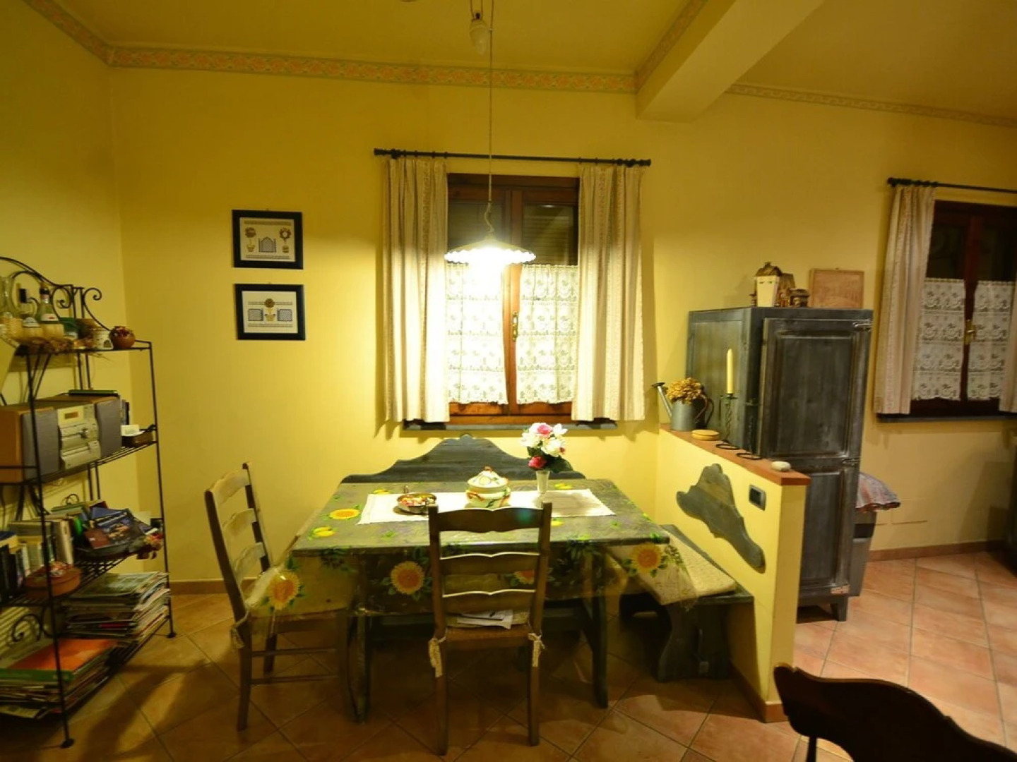 Cozy Holiday Home with a Jacuzzi in Montopoli