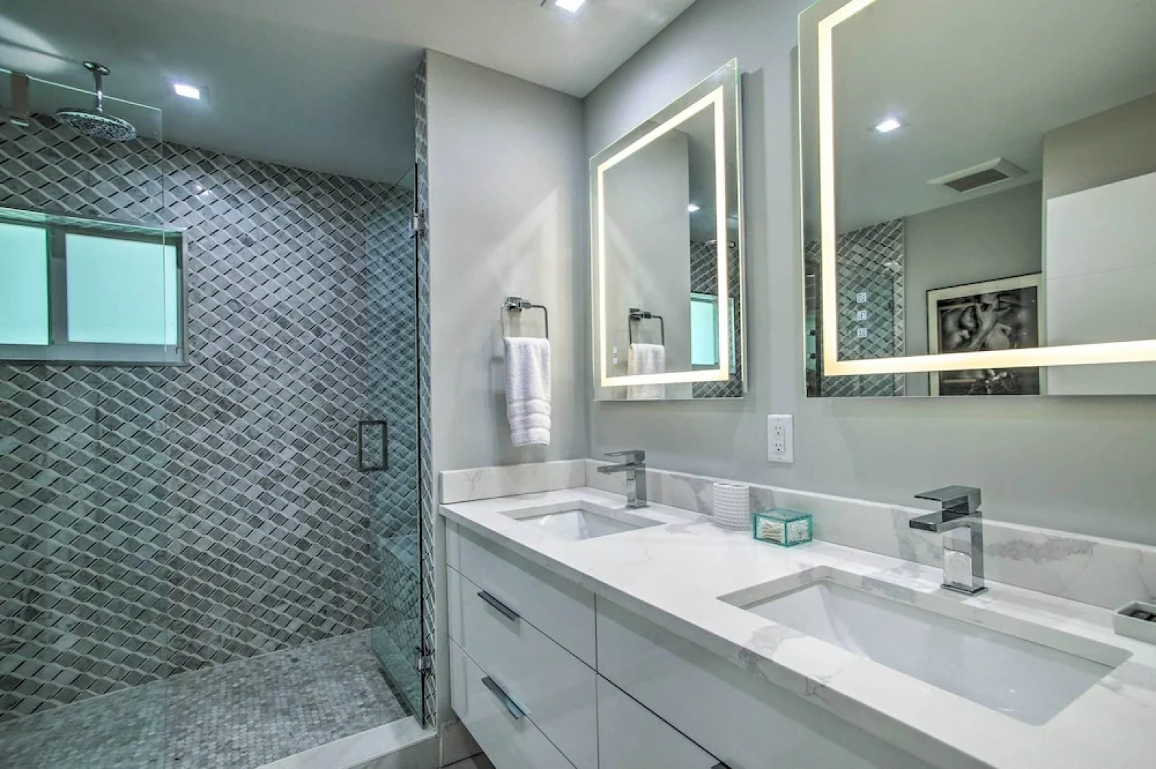 Modern Wilton Manors Home w/ Outdoor Oasis!