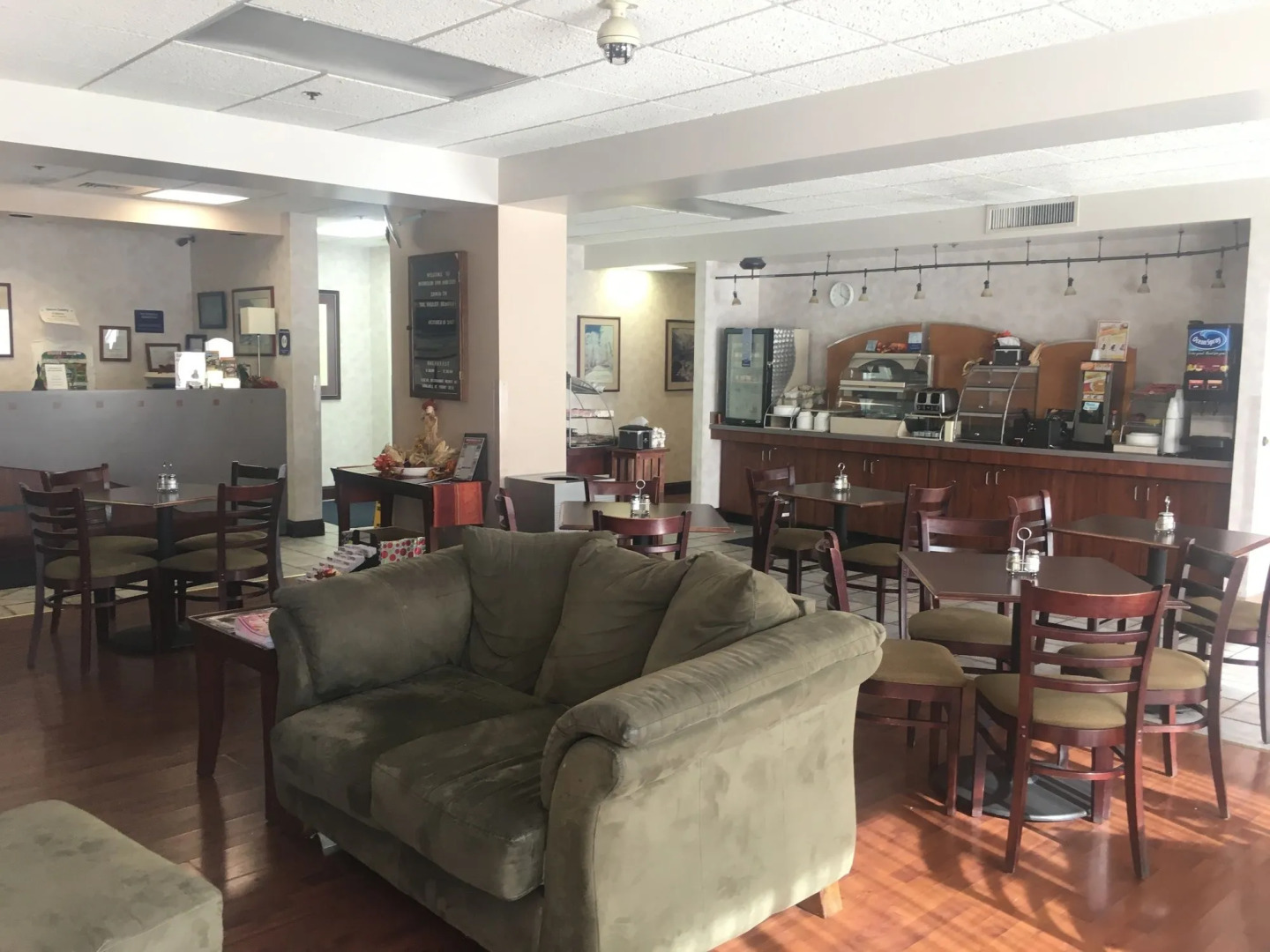 Mountain Inn & Suites