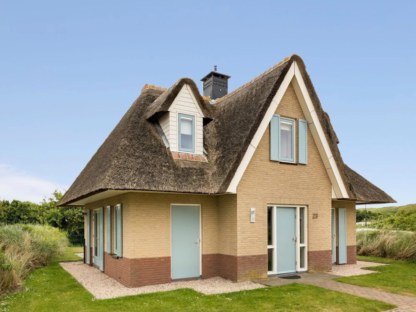 Thatched, Restyled Villa Located in Julianadorp near Sea