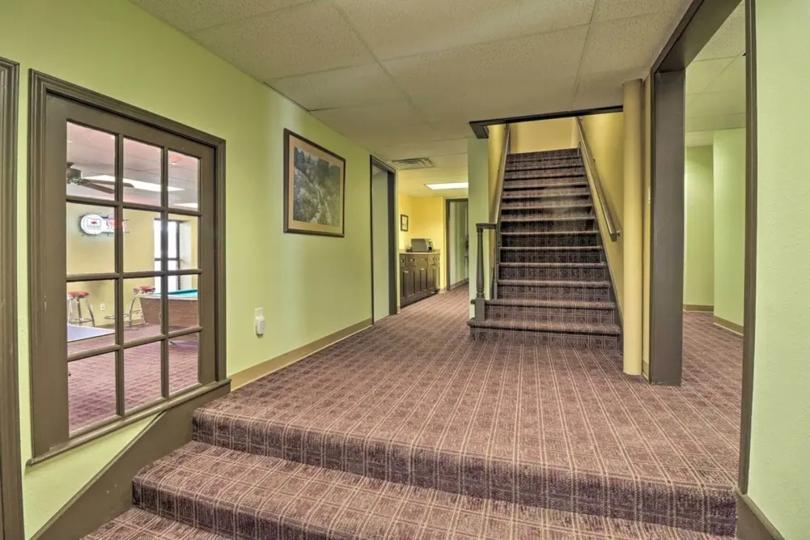 Roomy Multi-family Retreat in Dtwn Mountain Home!