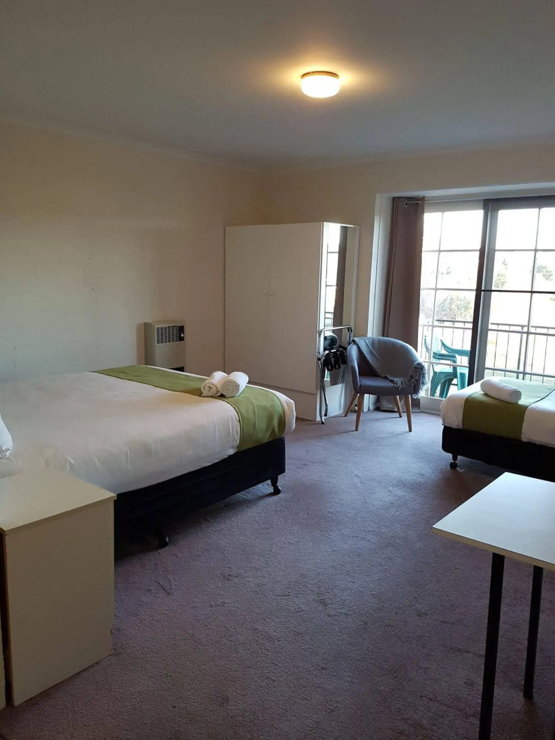 Alanvale Apartments & Motor Inn