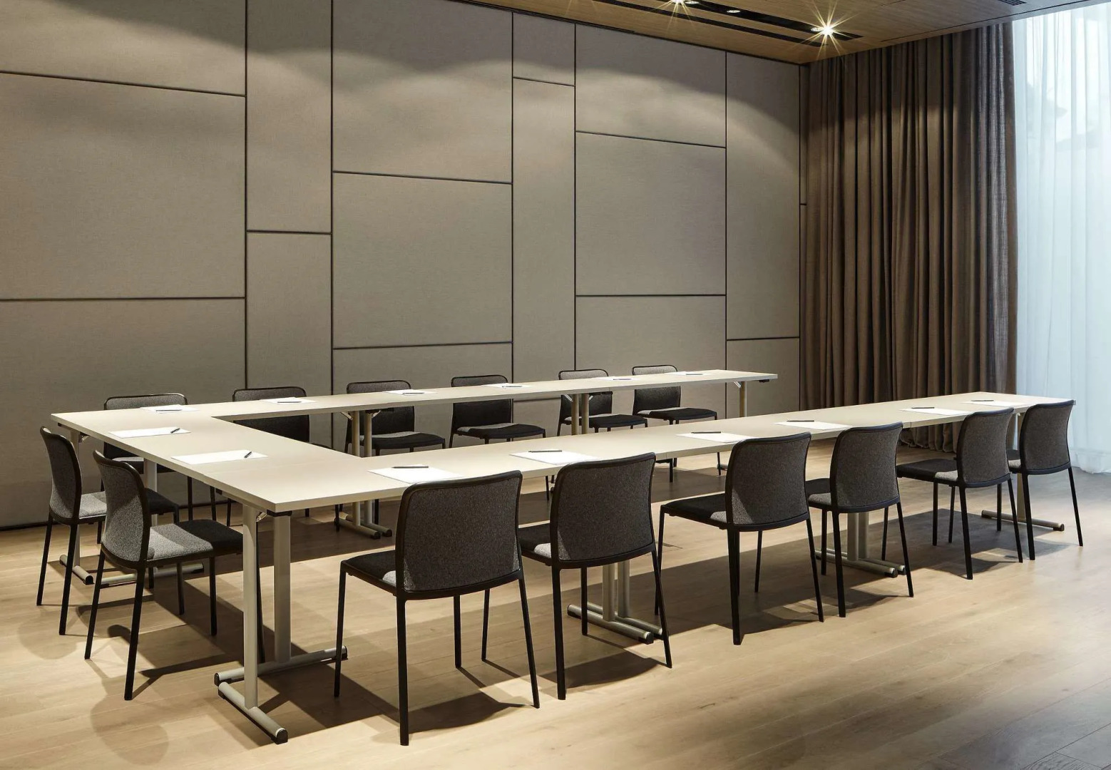 Roomers Baden-Baden, Autograph Collection