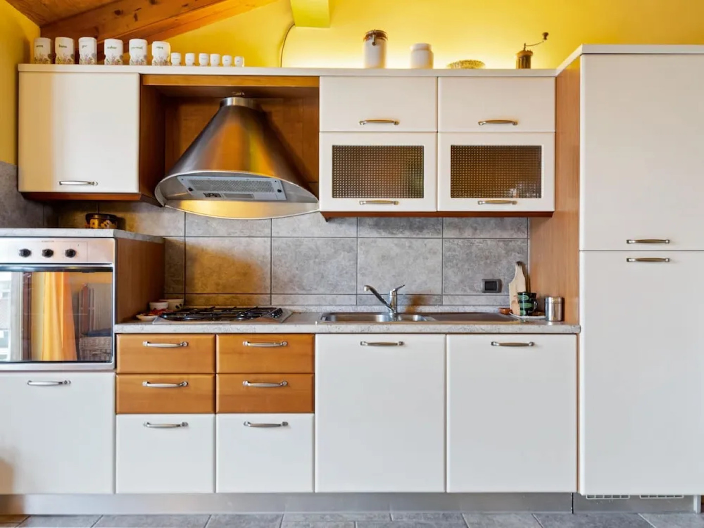 Belvilla by OYO Secluded Apartment With Balcony