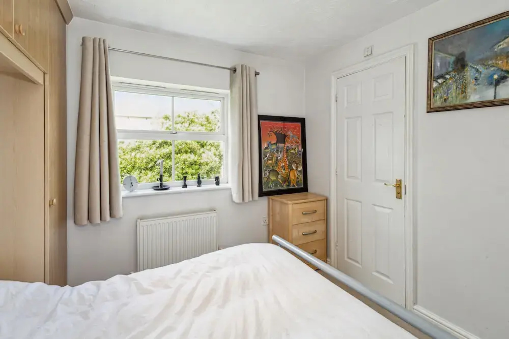 Urban Oasis - Modern 2B/2B Retreat Near Nature