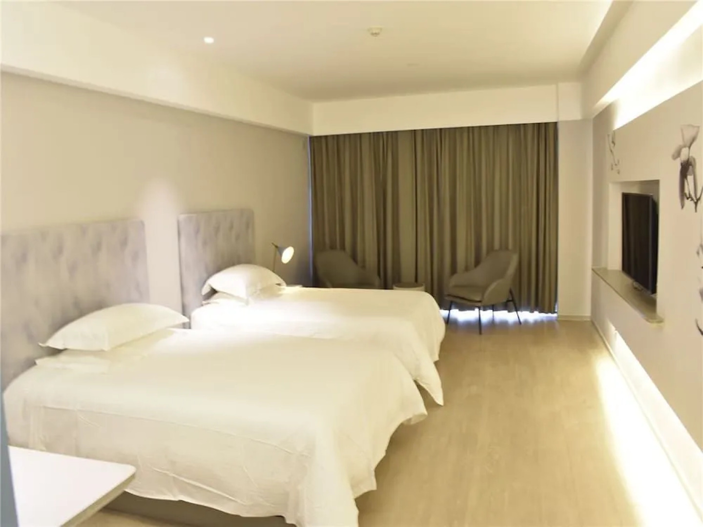 Lhasa Railway Station Magnolia Hotel