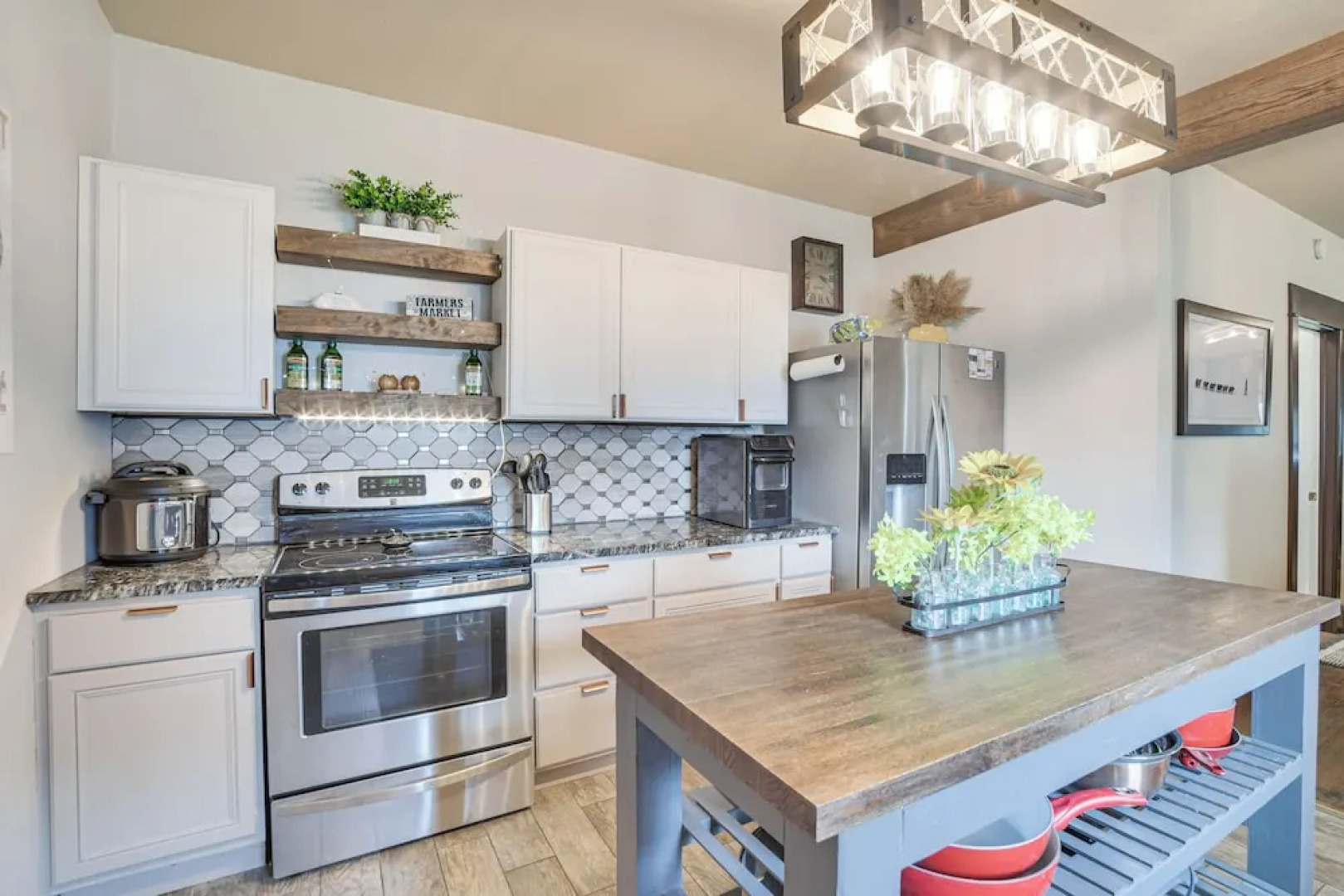 Modern Casselton Vacation Rental: 22 Mi to Fargo!