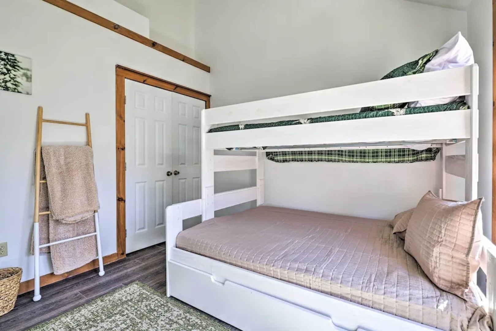 Pocono Retreat, 1 Mi to State Park & Ski Access!