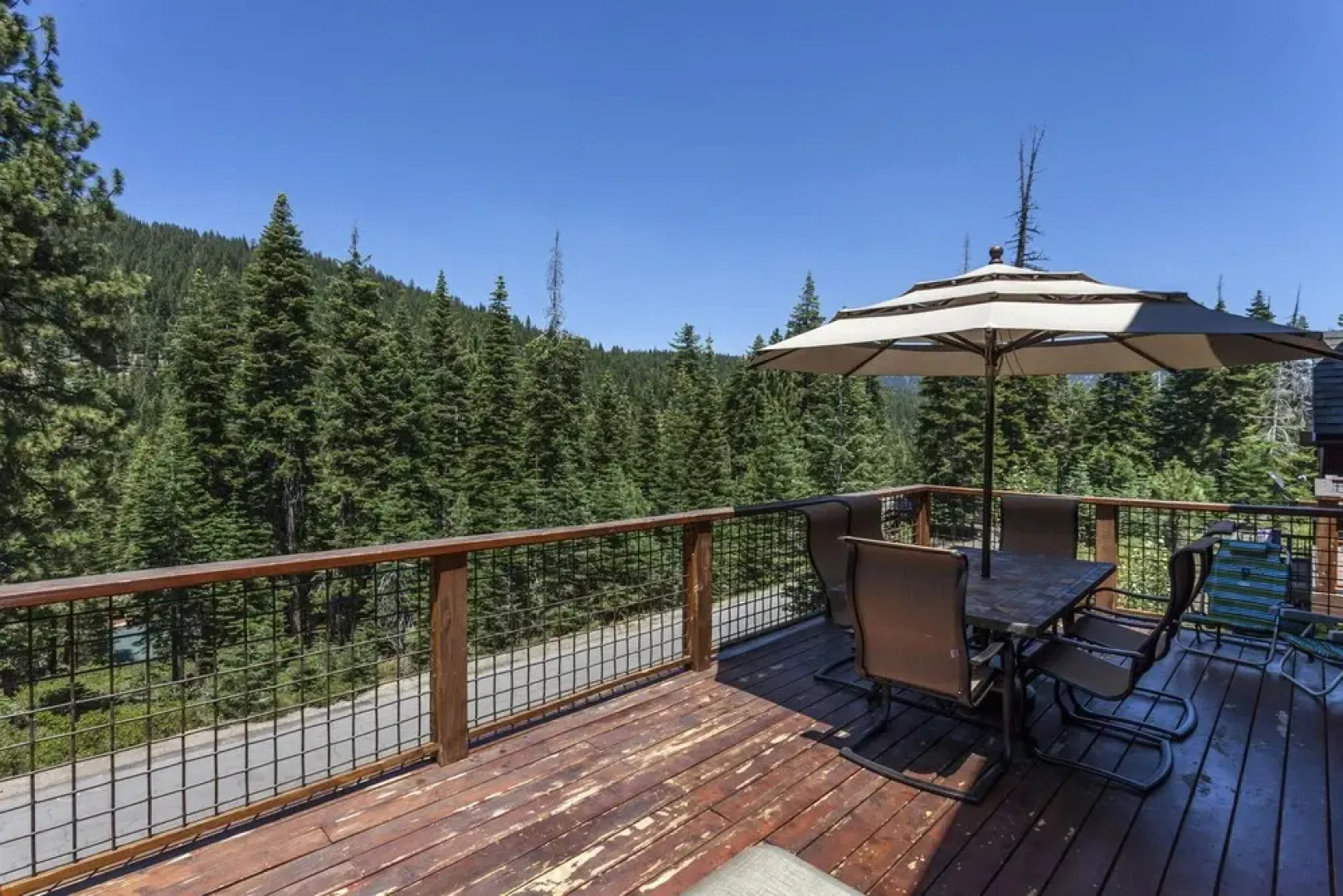 Shelton Kingswood Luxury Home By RedAwning