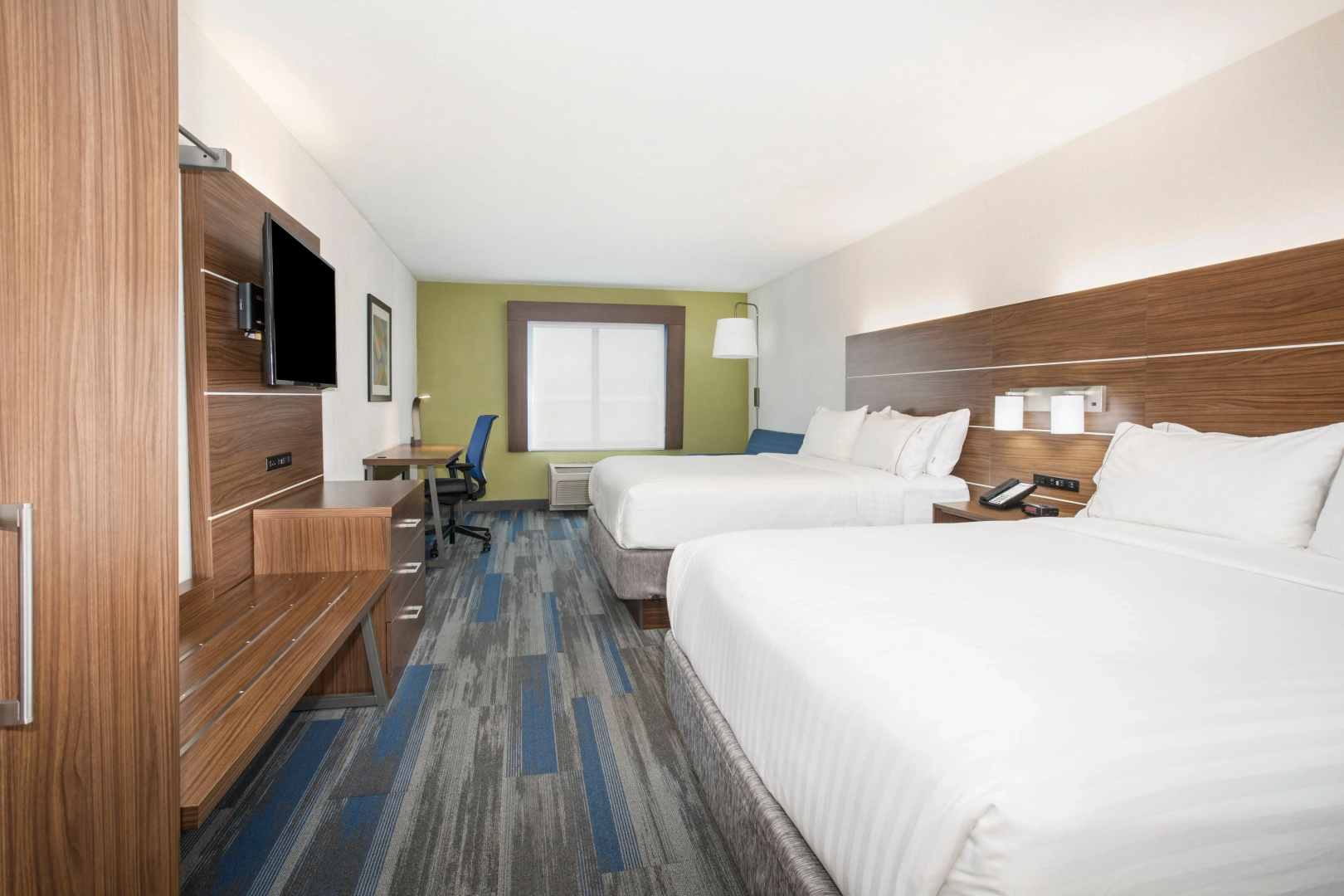 Holiday Inn Express Kansas City - at the Legends