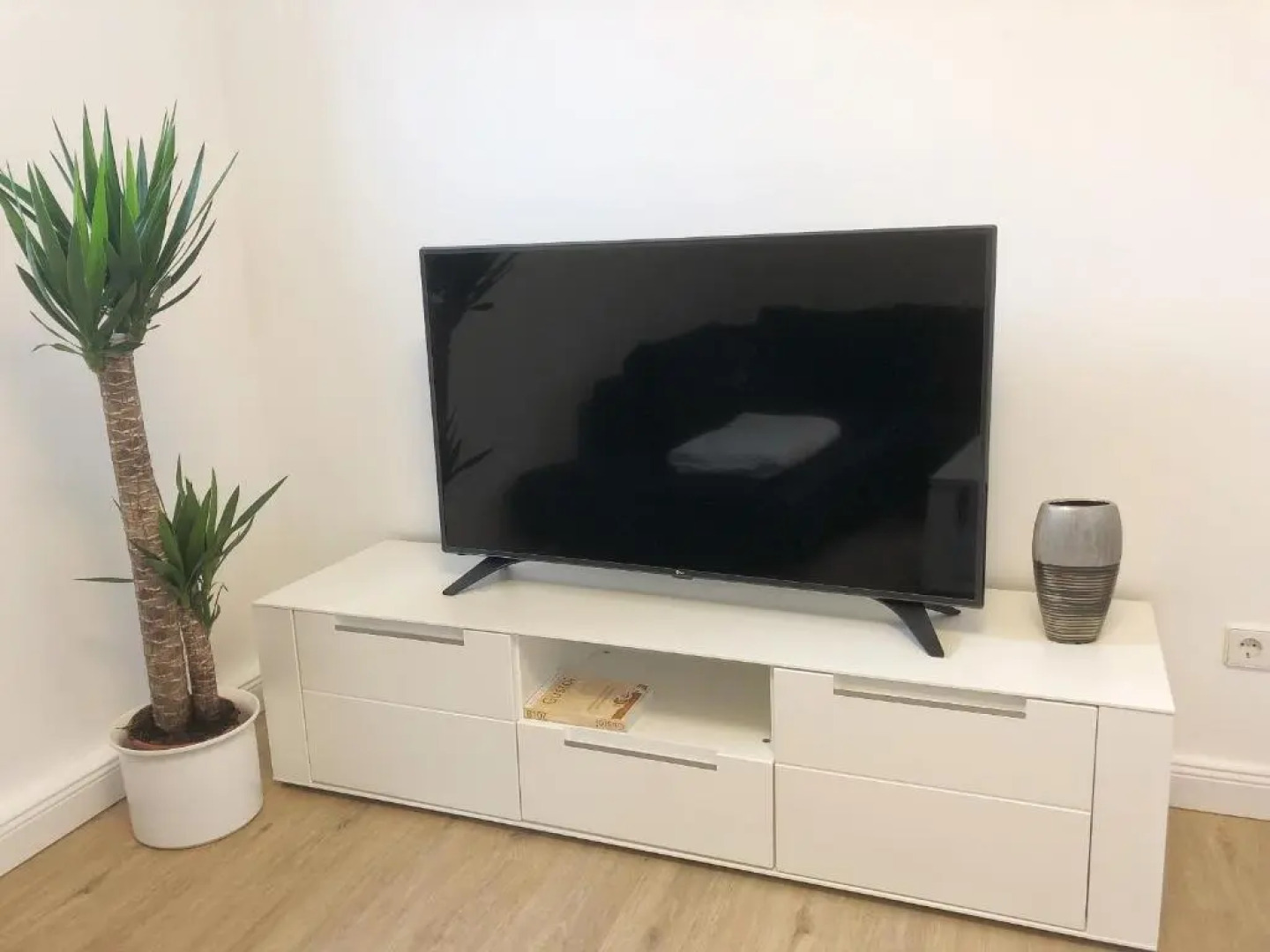 Hugo18 Boardinghouse