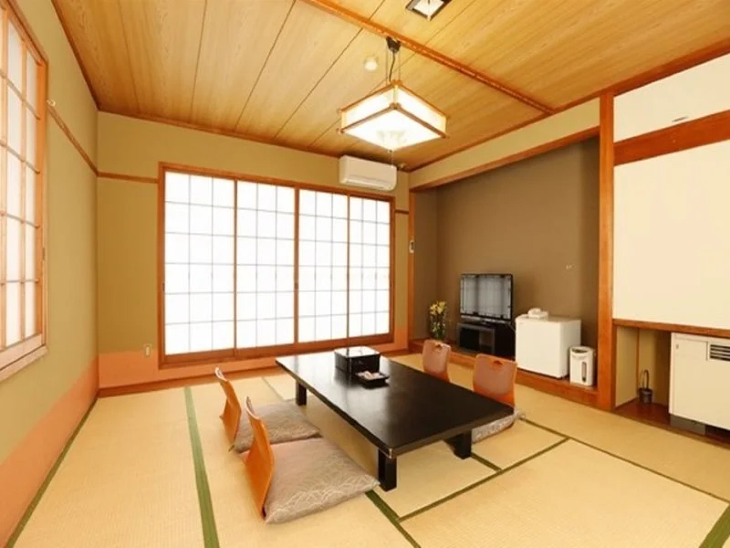 Shirako New Seaside Hotel