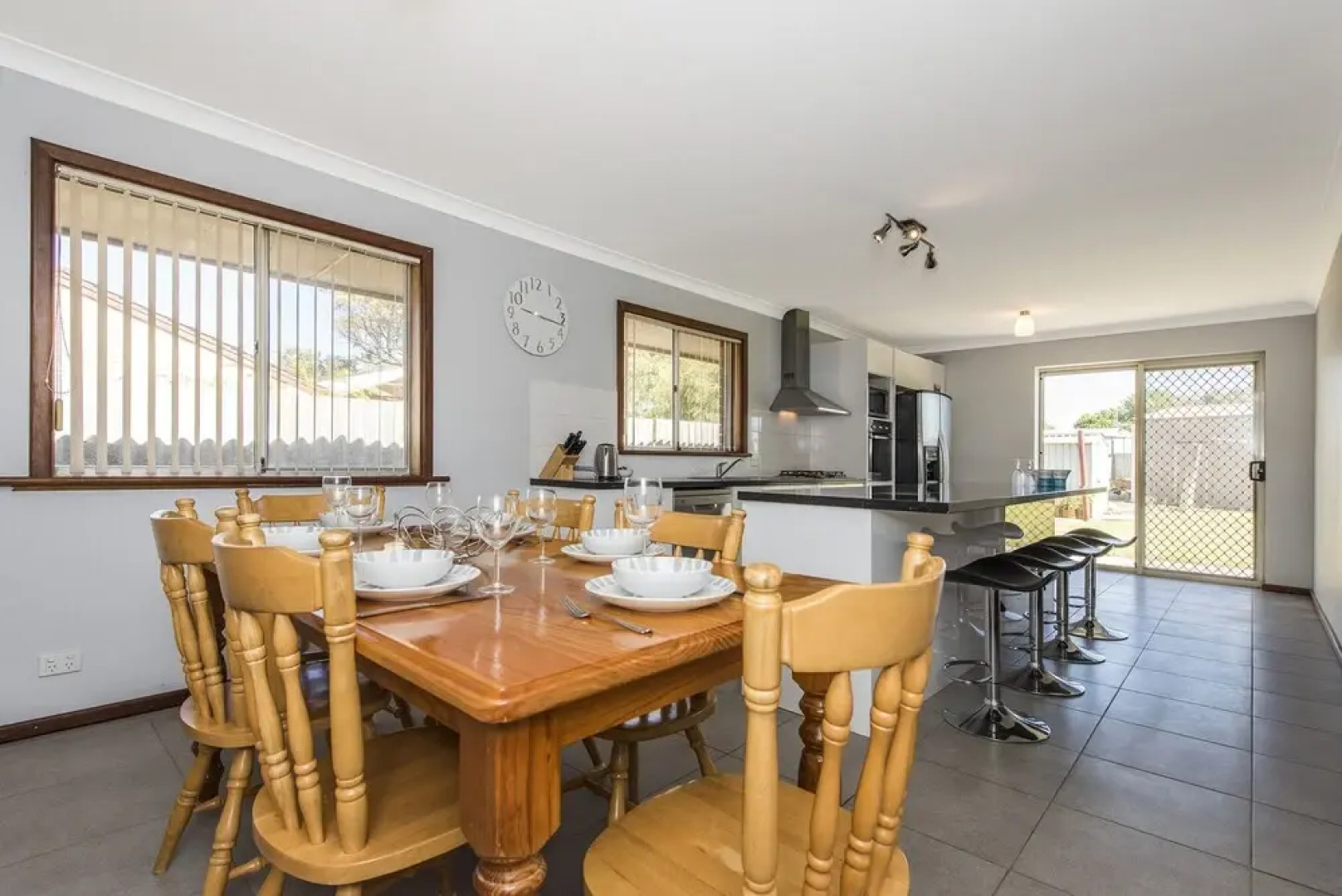 Back Beach Retreat - Pet Friendly