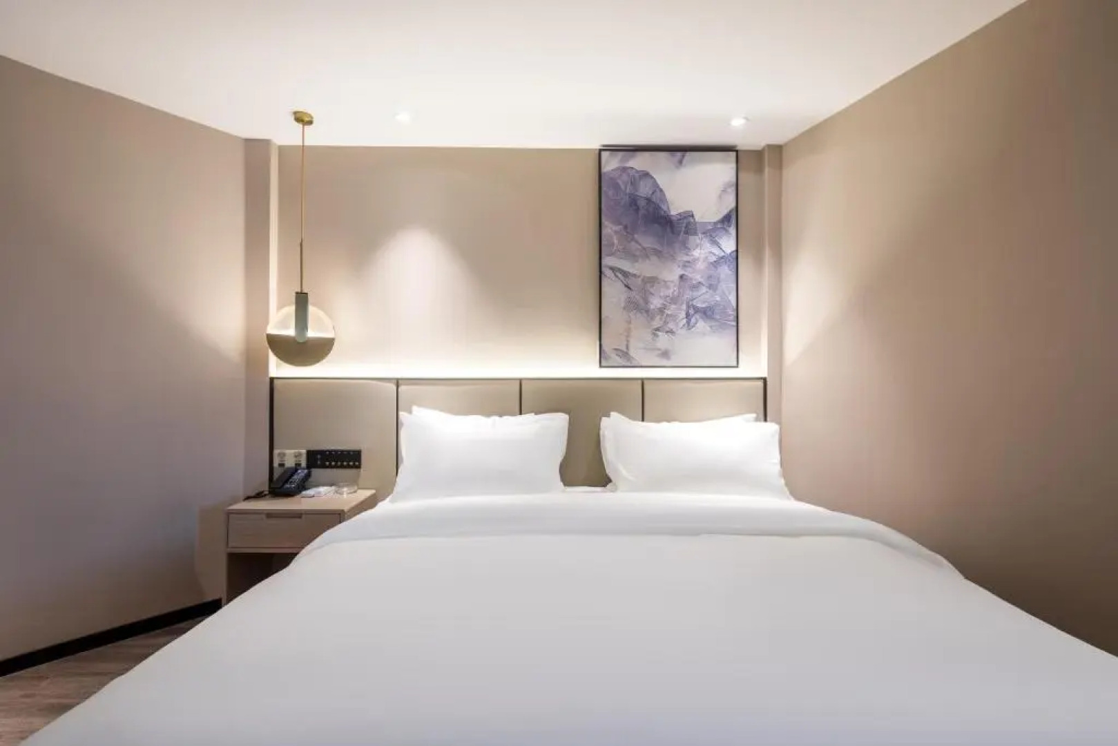 Xinhuating Business Hotel