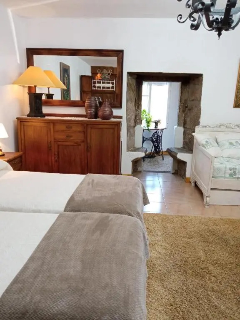 Casa MiraXurés con vistas a la Sierra del Xurés