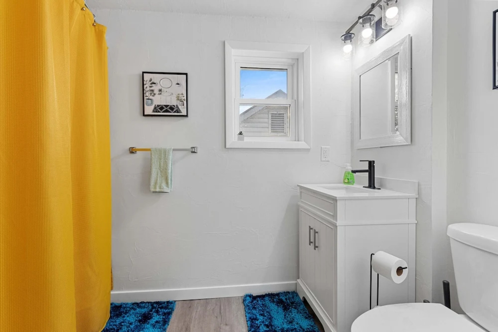 Small Town Retreat- 5br- Movie Theater Room