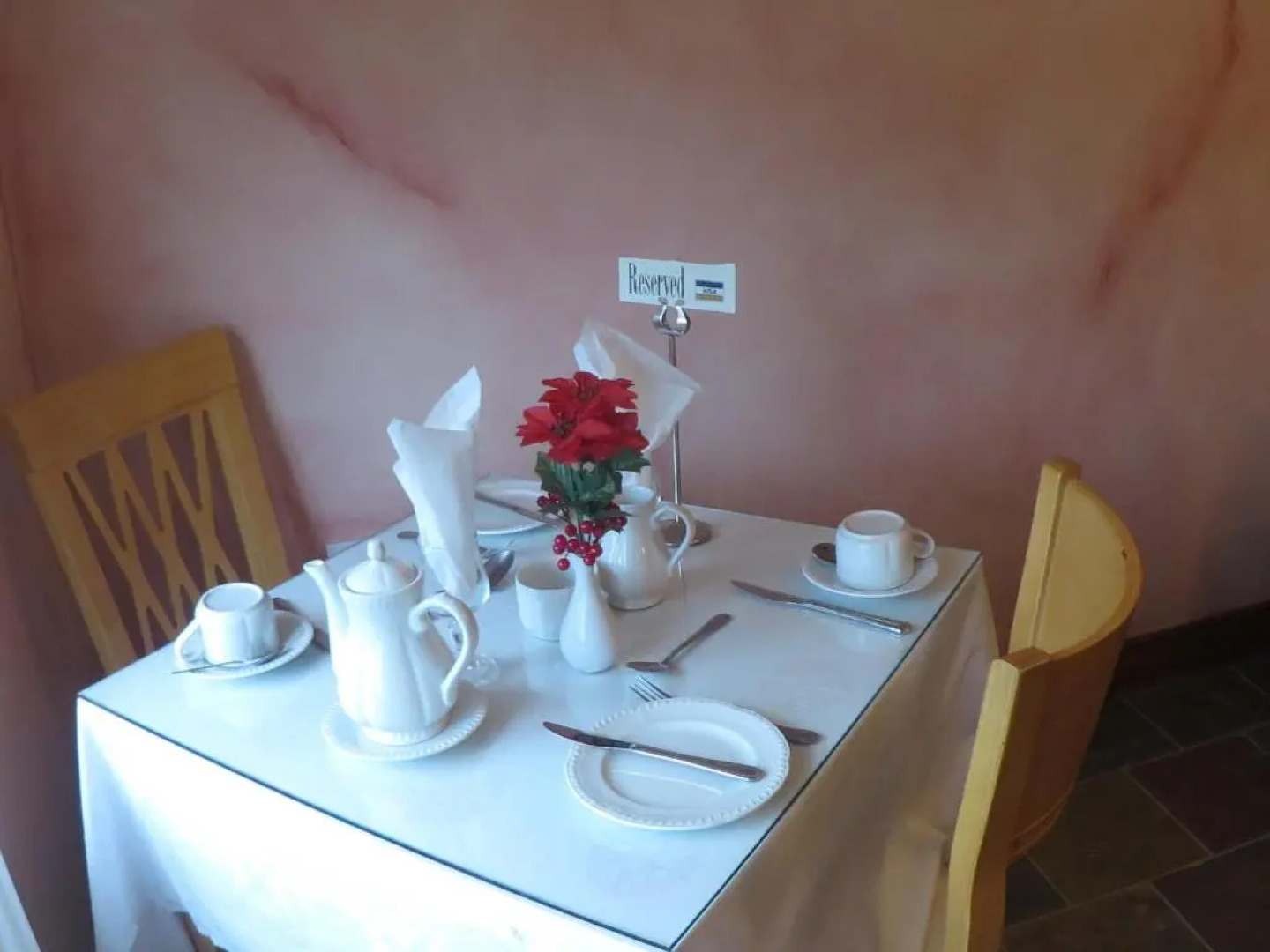 Derghaven B&B, Hostel & Self Catering