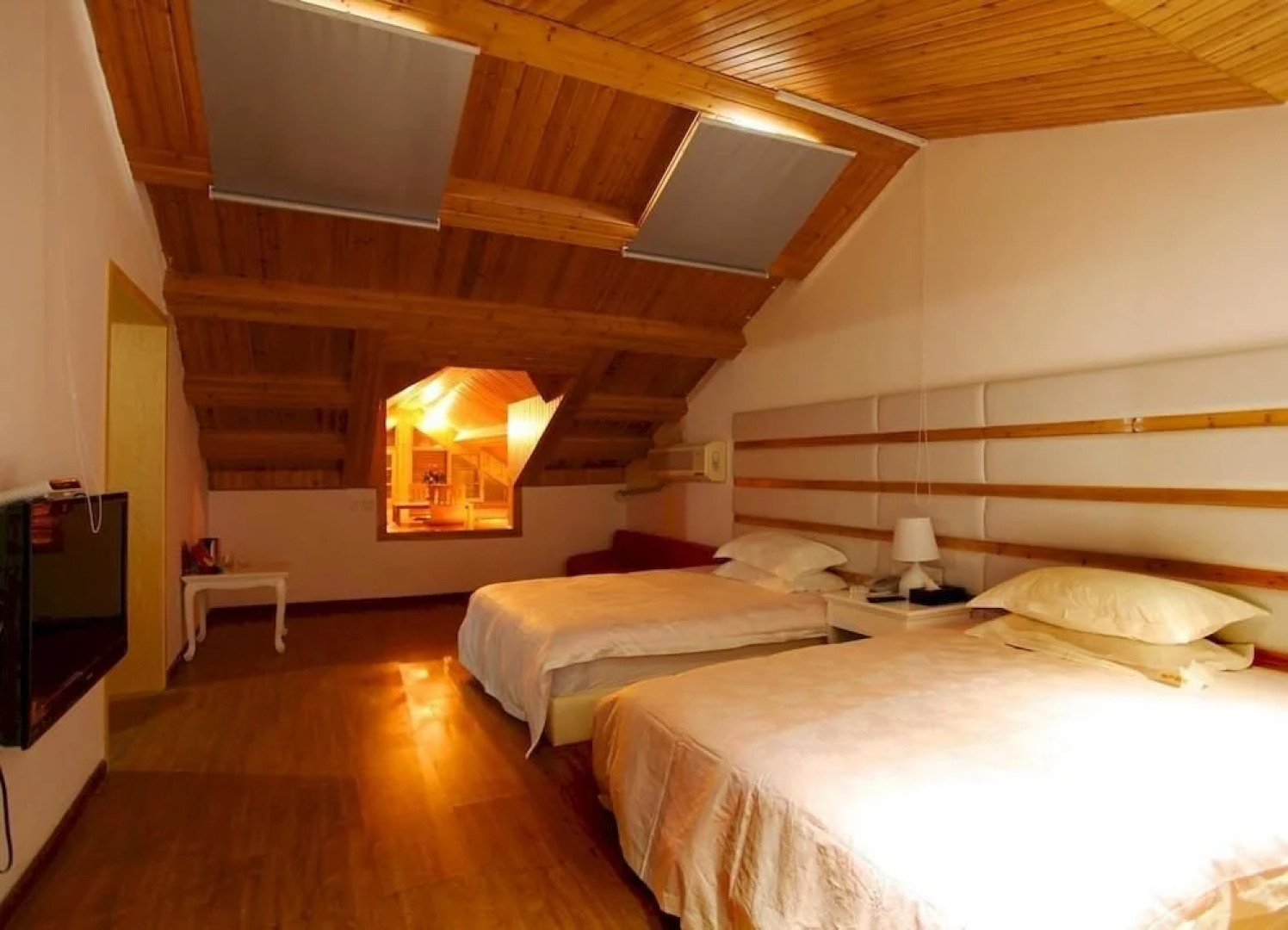 Minglu Villa Boutique Holiday Hotel