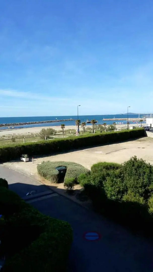 Studio in Sète, With Wonderful sea View, Furnished Balcony and Wifi - 100 m From the Beach
