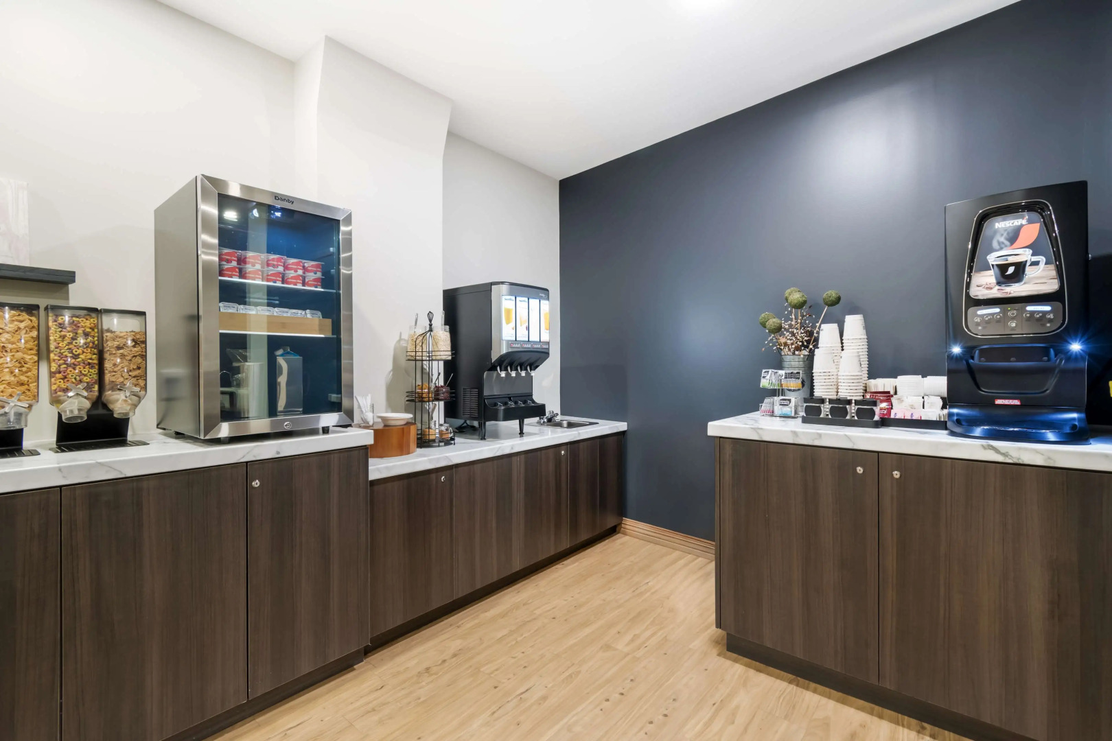 Villa Inn & Suites, SureStay Collection by Best Western