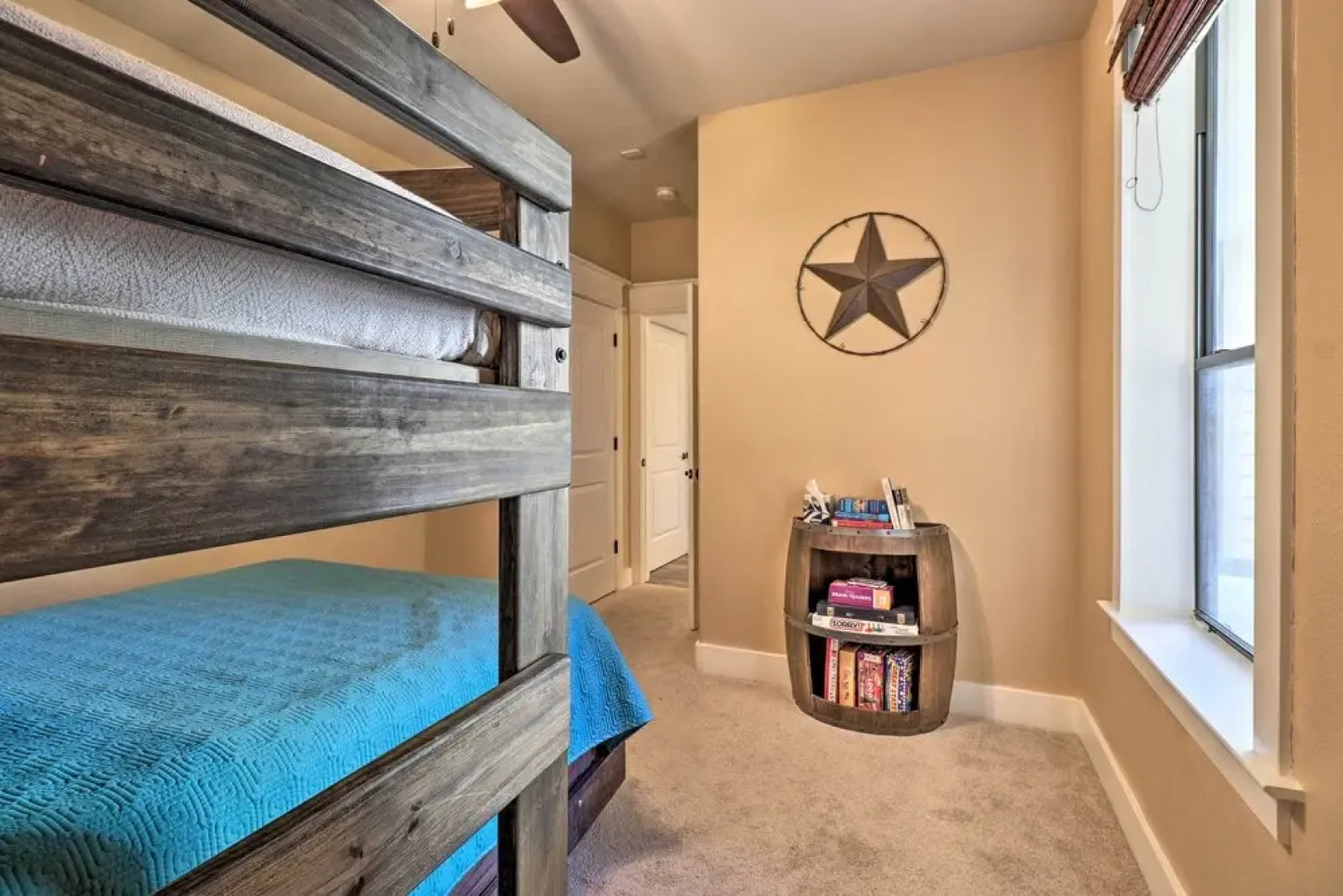 Lake Travis Condo W/ Resort Amenity Access!