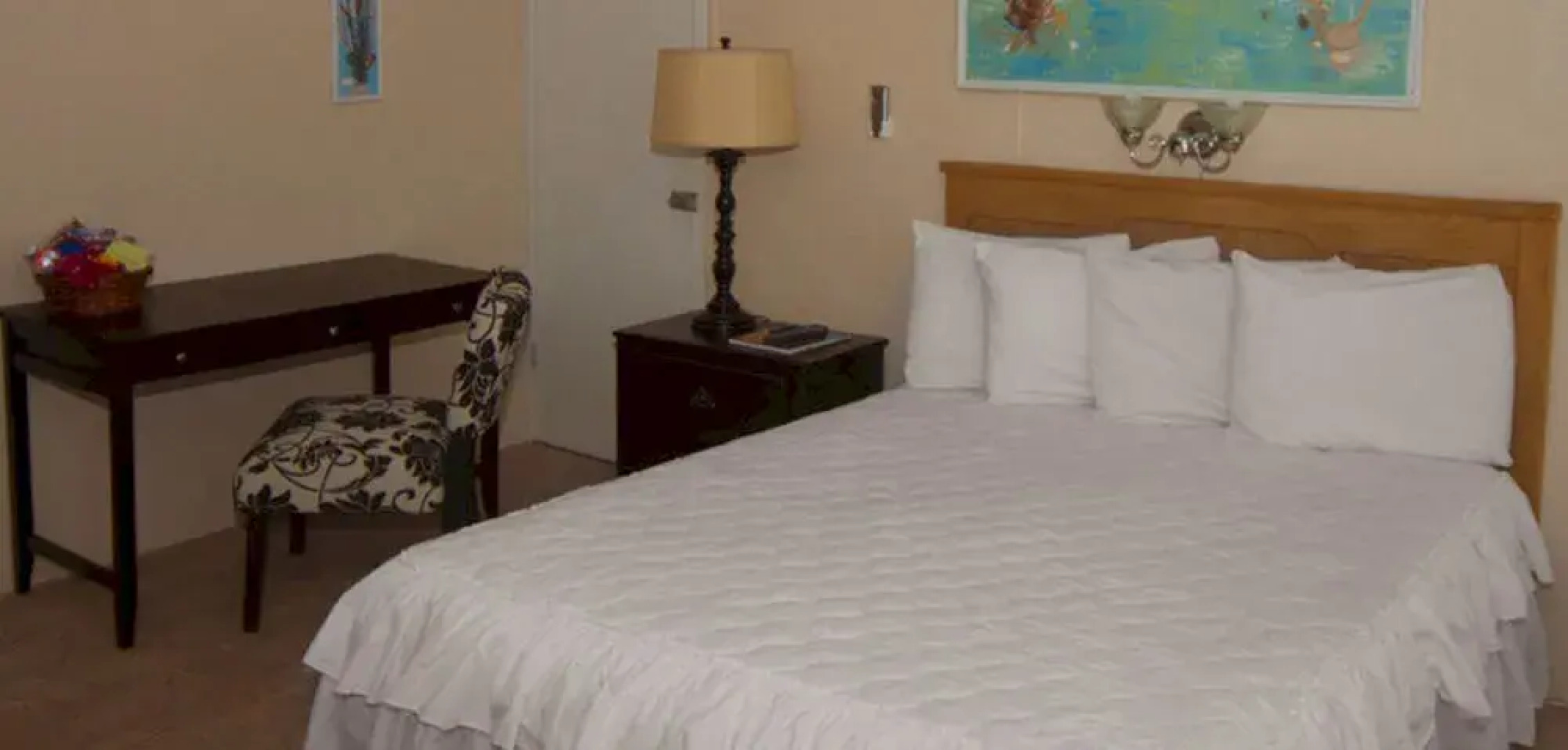 Fischer'S Cove Beach Hotel & Restaurant