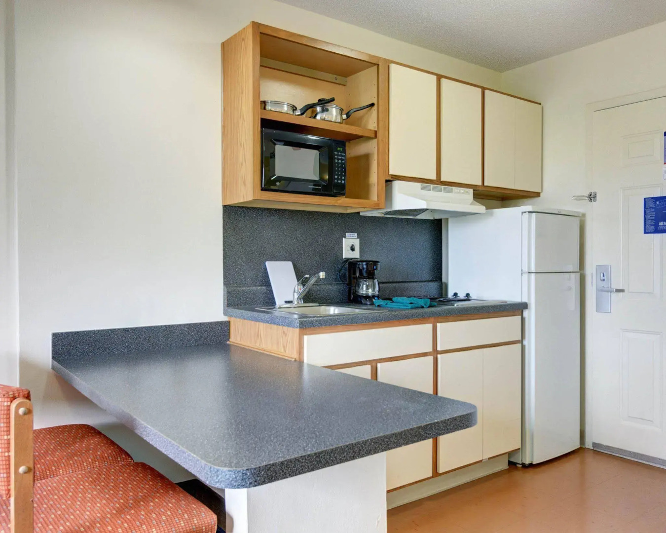 Suburban Studios Sterling - Washington Dulles