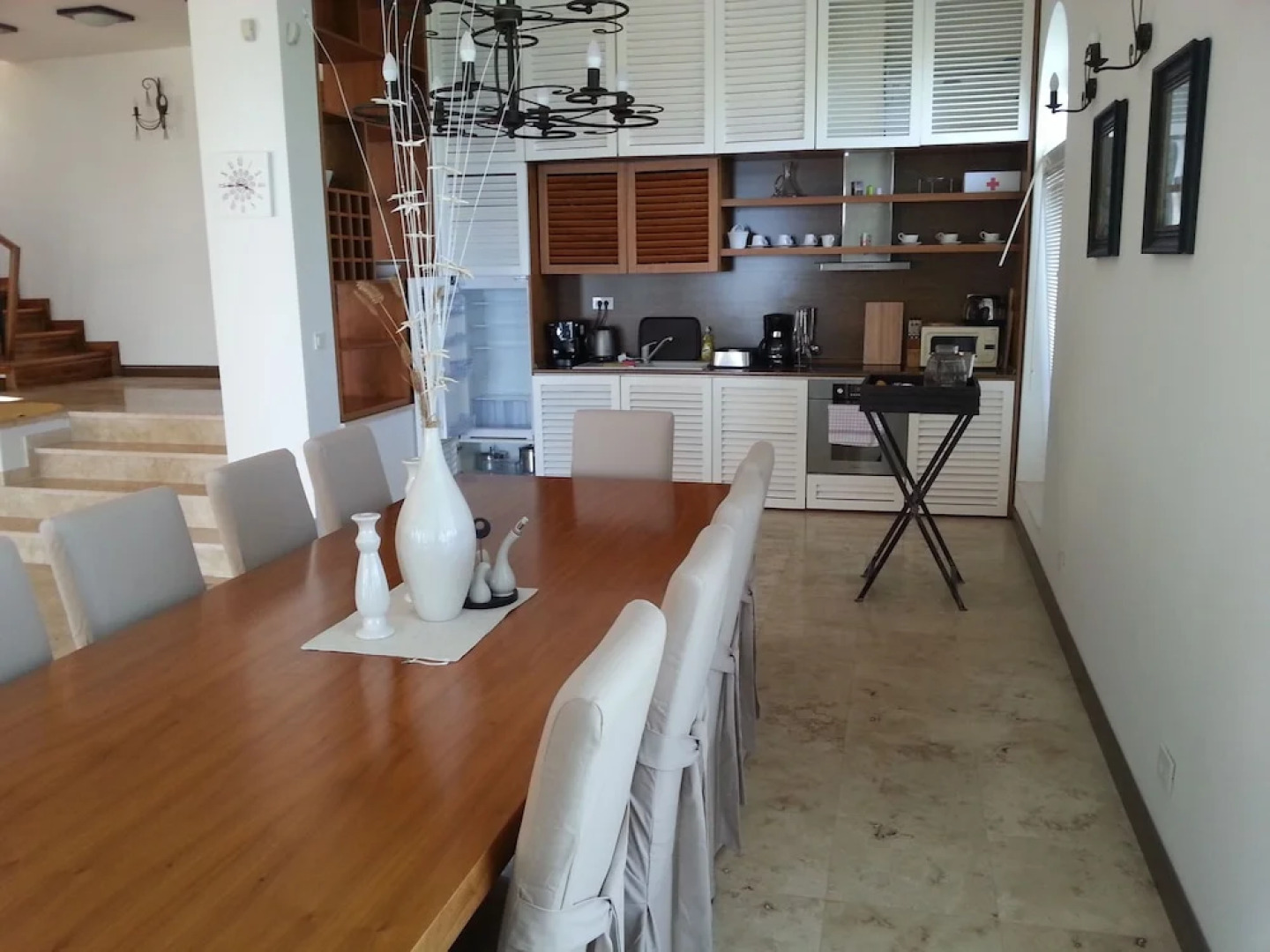 Lighthouse Luxe Estate Apart & Villas