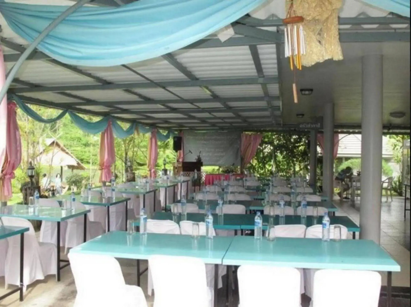 Lumphachi Lakehill Resort