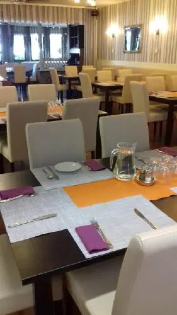 Jogar Továbbképző Központ és Hotel
