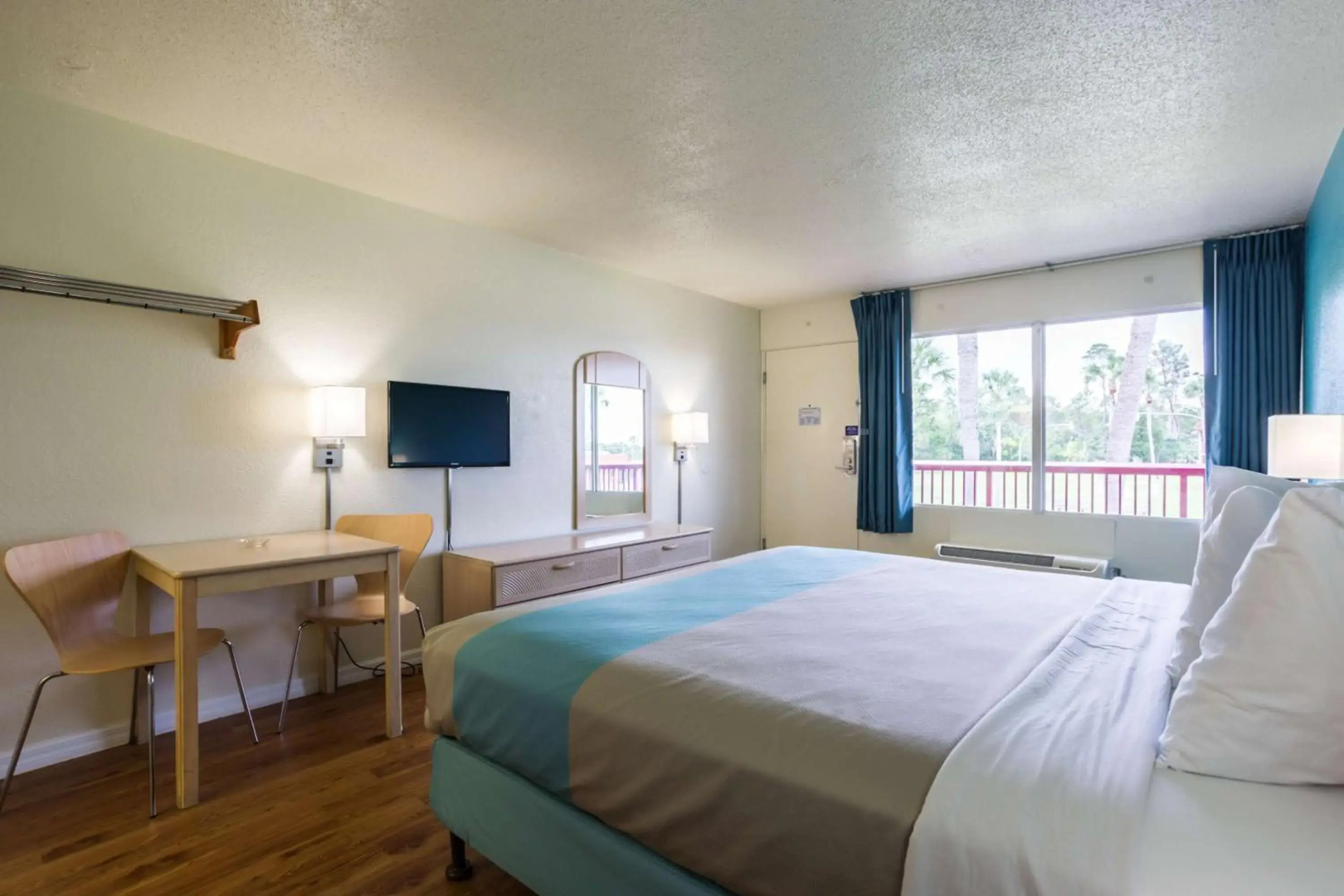 Motel 6 Spring Hill, FL - Weeki Wachee