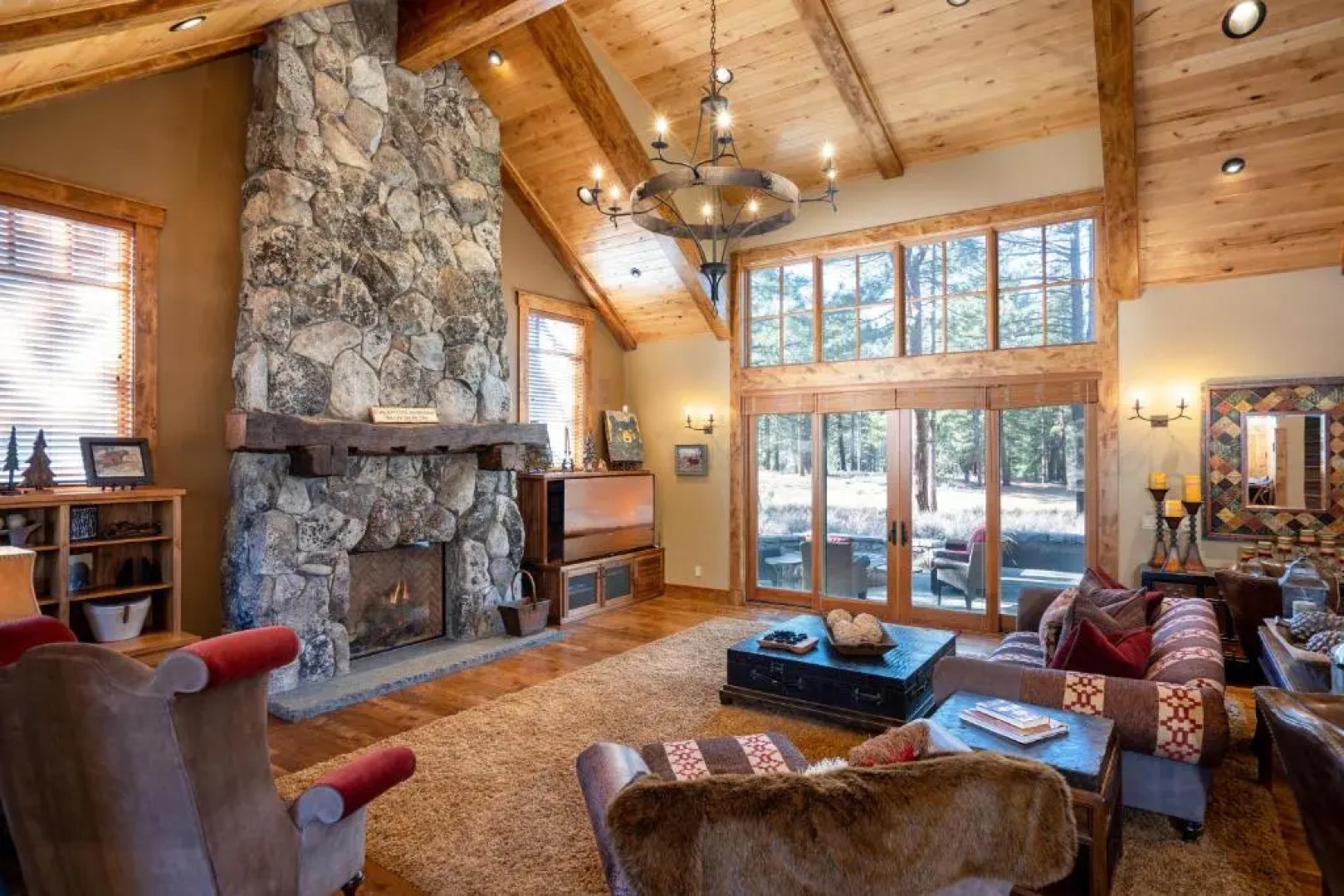 Luxury 4BD Located at Old Greenwood!