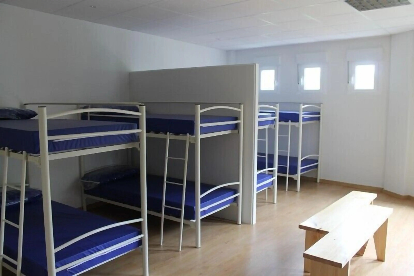 Pensión Albergue Puente Ribeira - Hostel