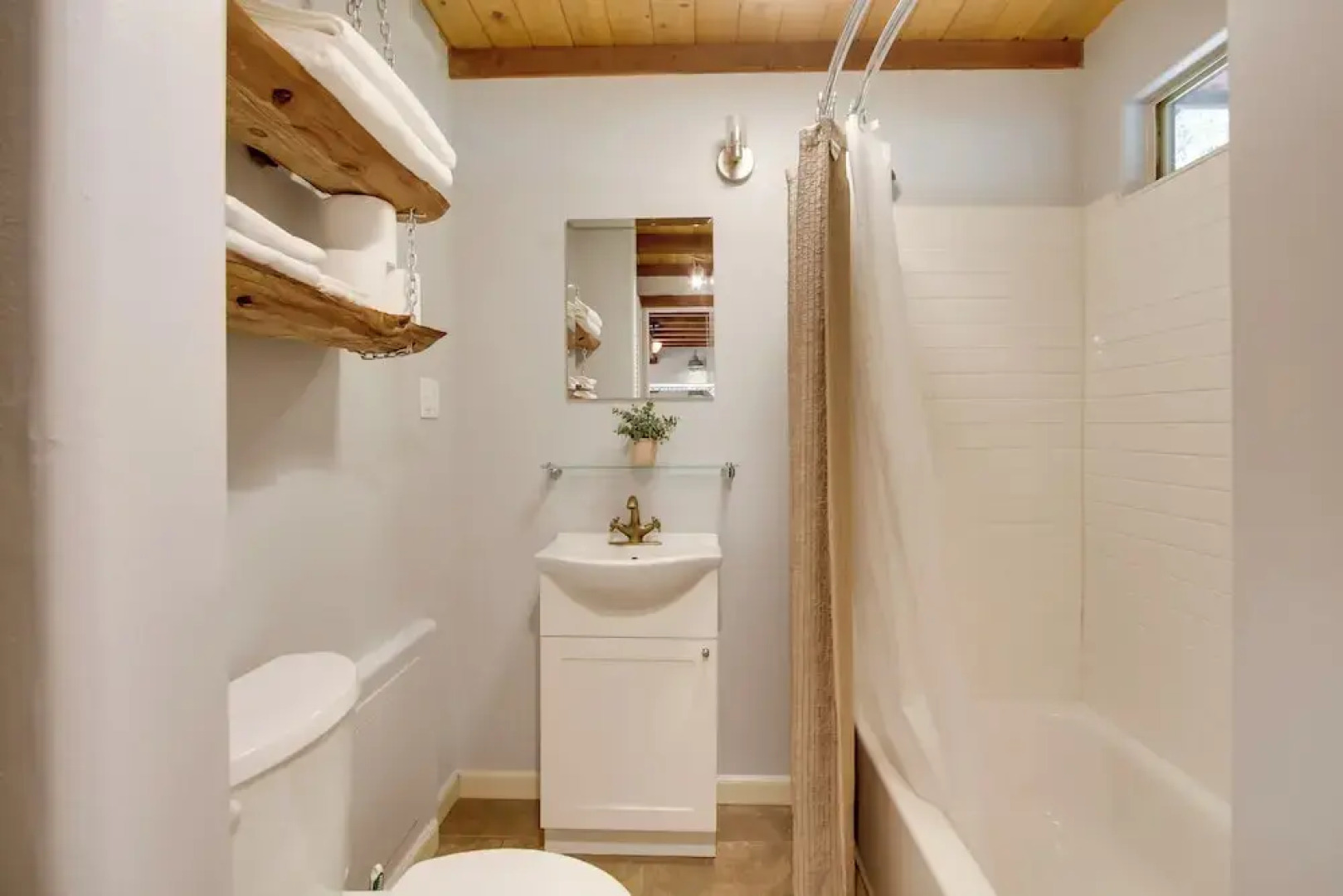 Walk to Riverfront Beach: Kernville Escape