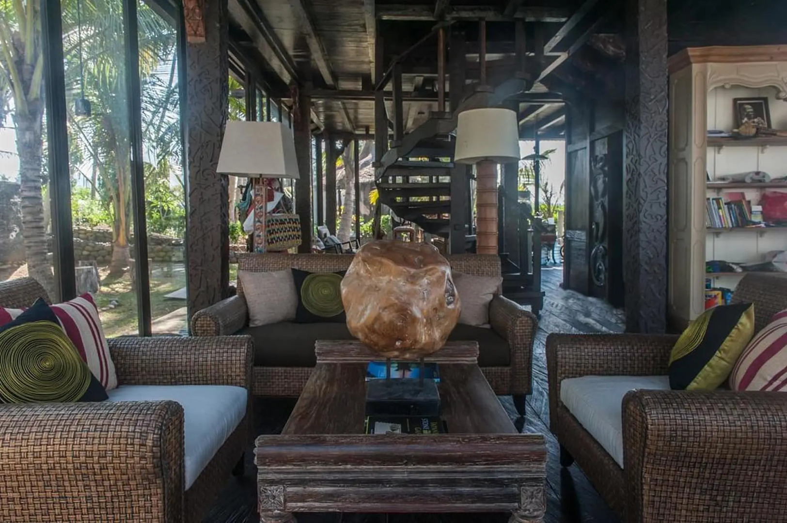 Most Exotic Beachfront Villa Keong