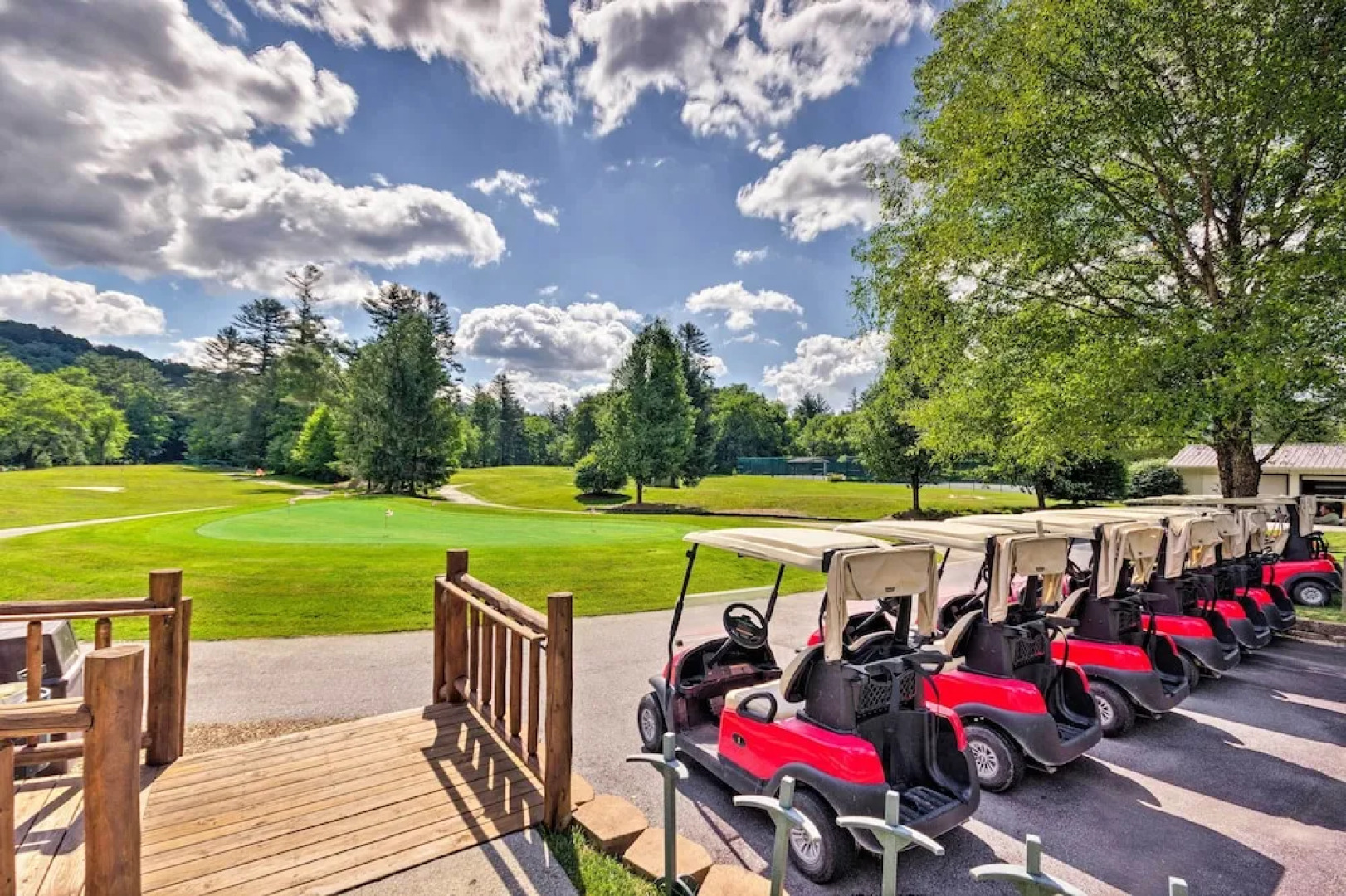 Private Sapphire Valley Resort Cabin w/ Mtn Views!