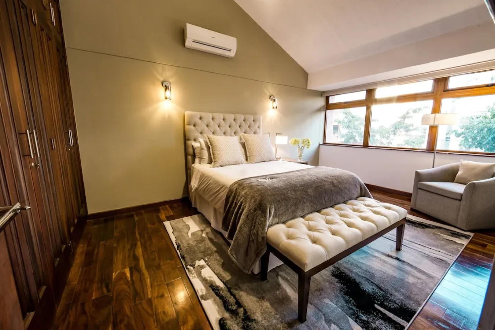 La Casa - Luxury Boutique Hotel