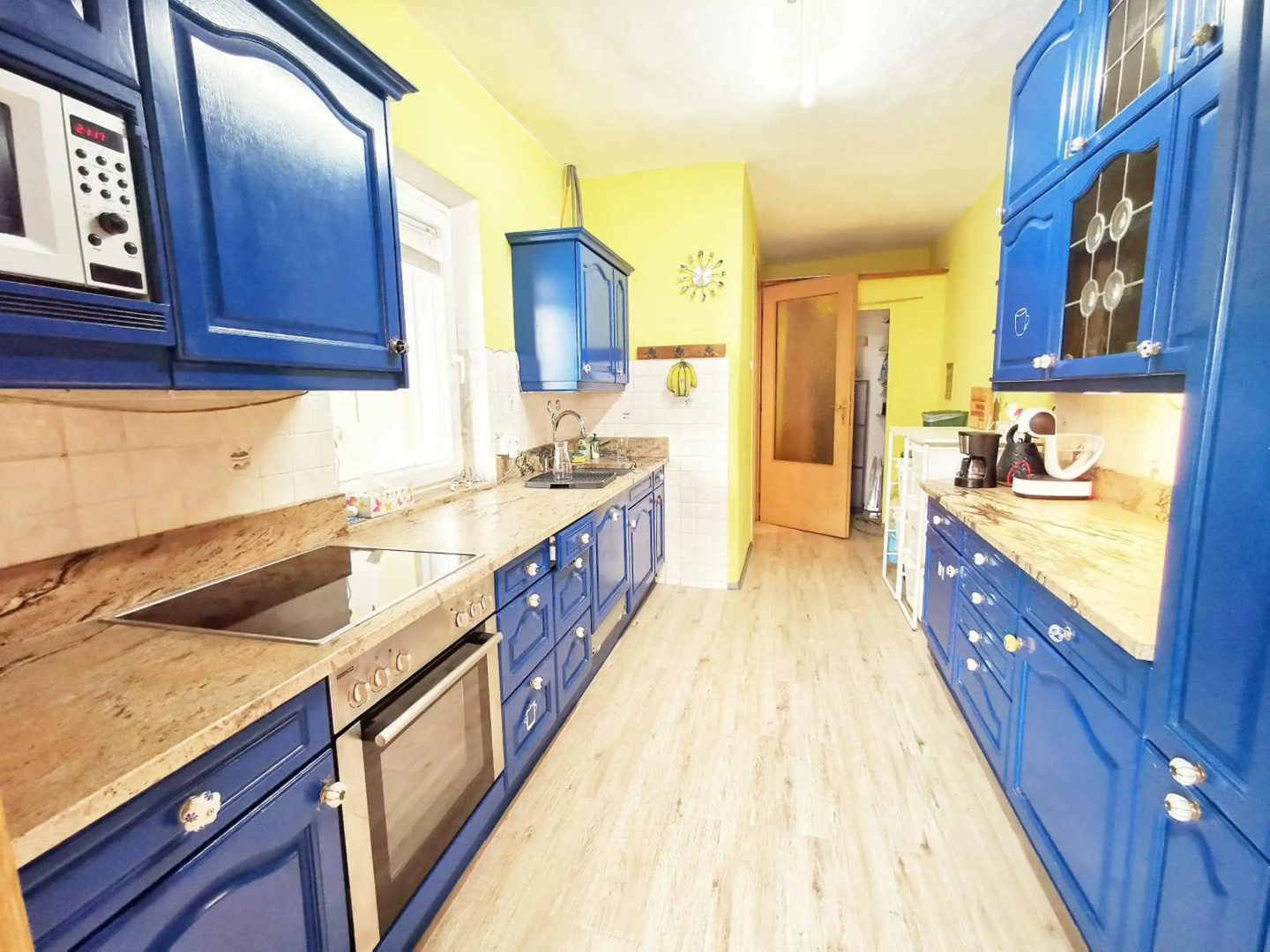 DMG - 'Funky First Floor' Unique Mountain Apartment