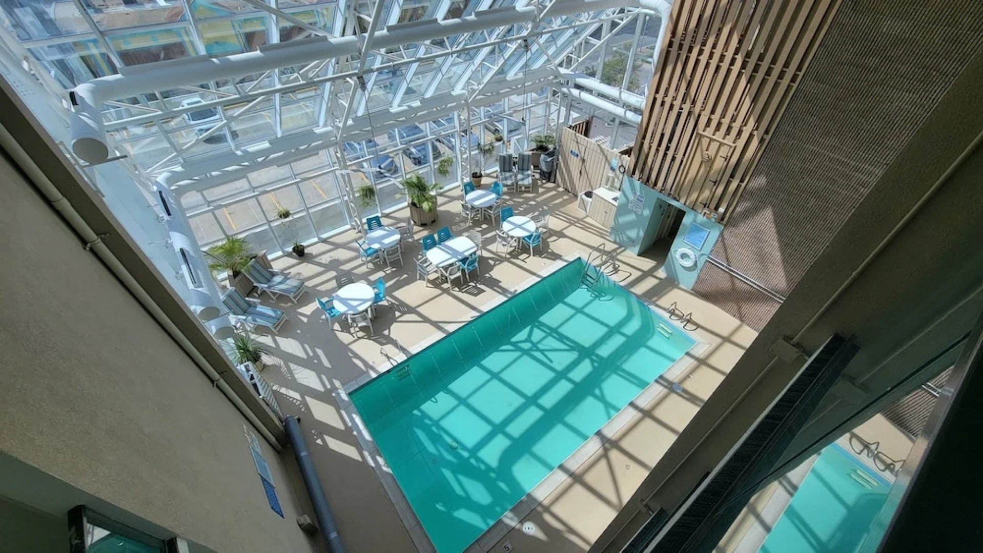 Four Sails Resort