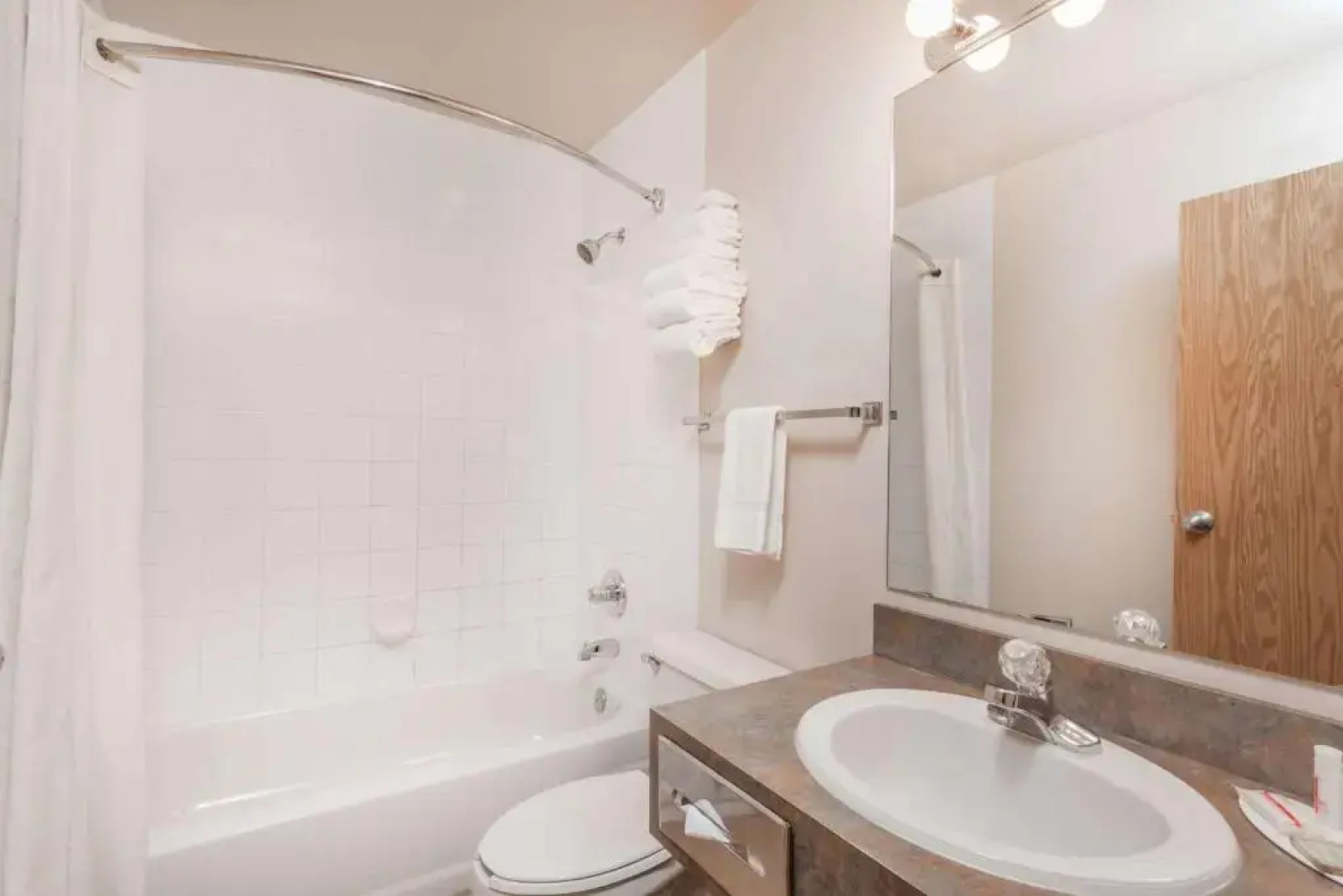 Super 8 Pincher Creek AB