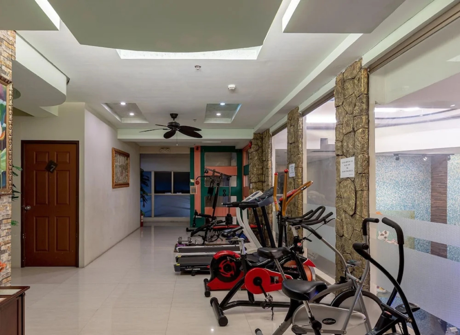 ZEN Rooms Metro Inn Bacolod